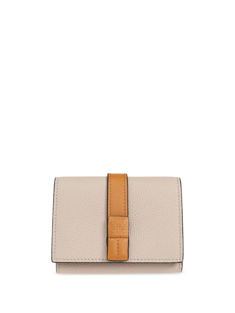 LOEWE logo-embossed leather wallet - Neutrals von LOEWE