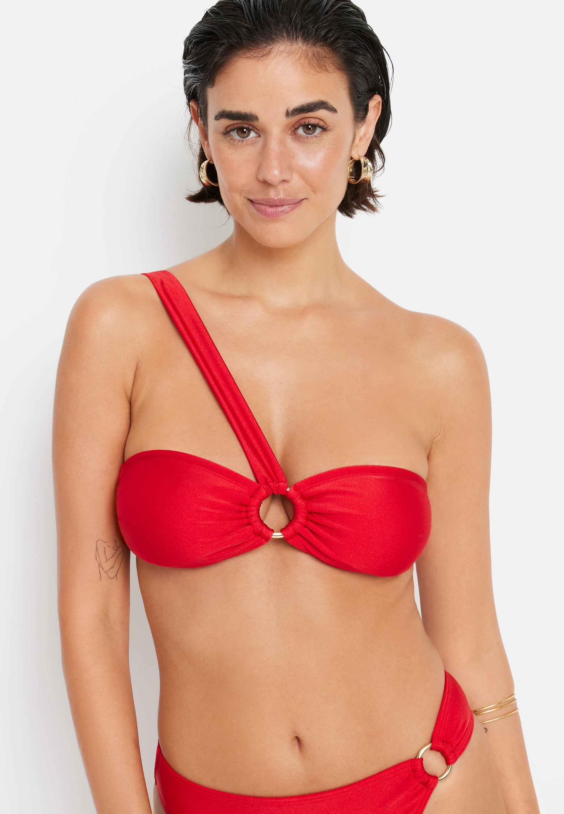 LSCN by LASCANA Bandeau-Bikini-Top »Baila«, mit asymmetrischem Schnitt von LSCN by LASCANA