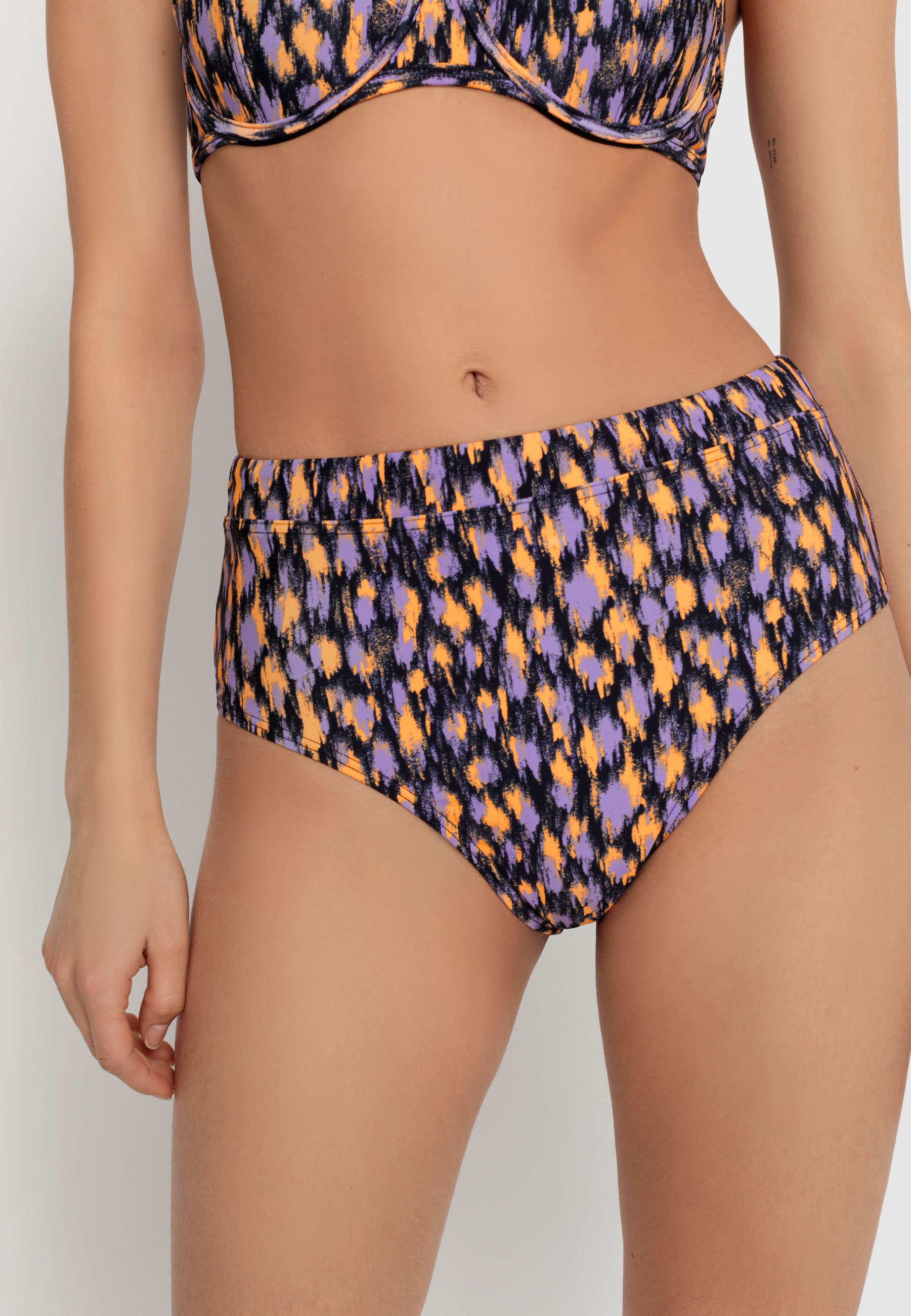 LSCN by LASCANA Highwaist-Bikini-Hose »Lavista«, mit hohem Beinausschnitt von LSCN by LASCANA