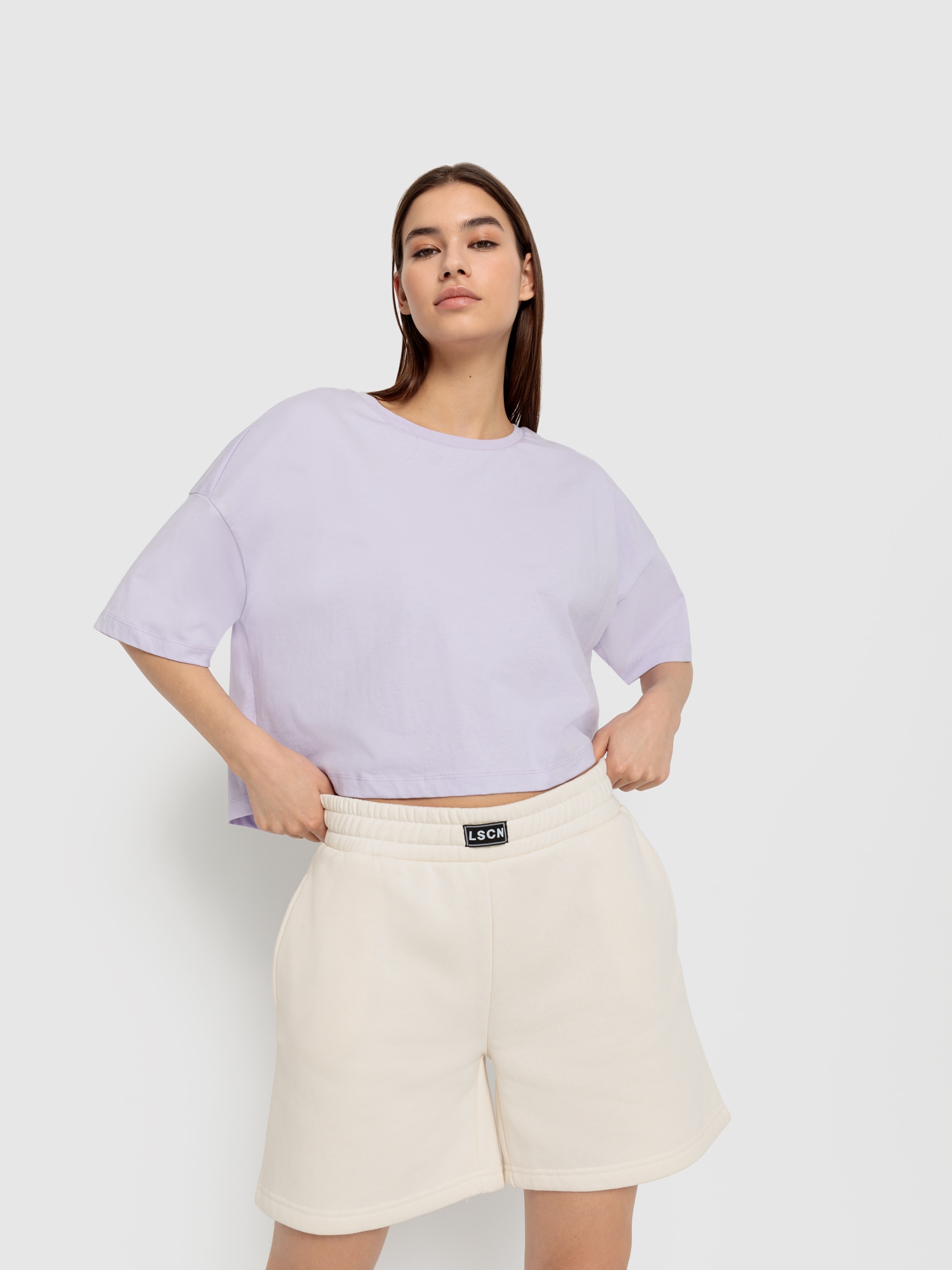LSCN by LASCANA Oversize-Shirt, mit Paragraph auf dem Rücken LSCN by LASCANA Oversize-Shirt, mit Paragraph auf dem Rücken von LSCN by LASCANA