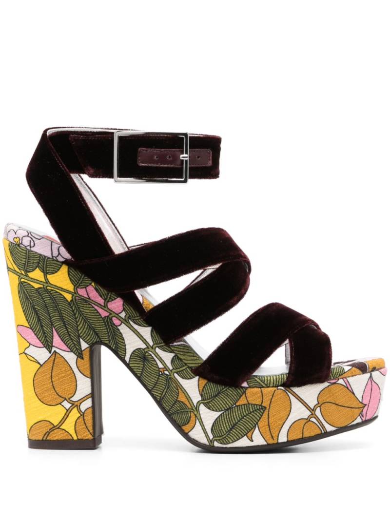 La DoubleJ Medal 140mm floral-print sandals - Red von La DoubleJ