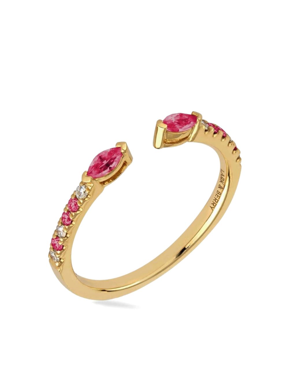 Lark & Berry 14kt yellow gold Veto ruby stackable ring von Lark & Berry