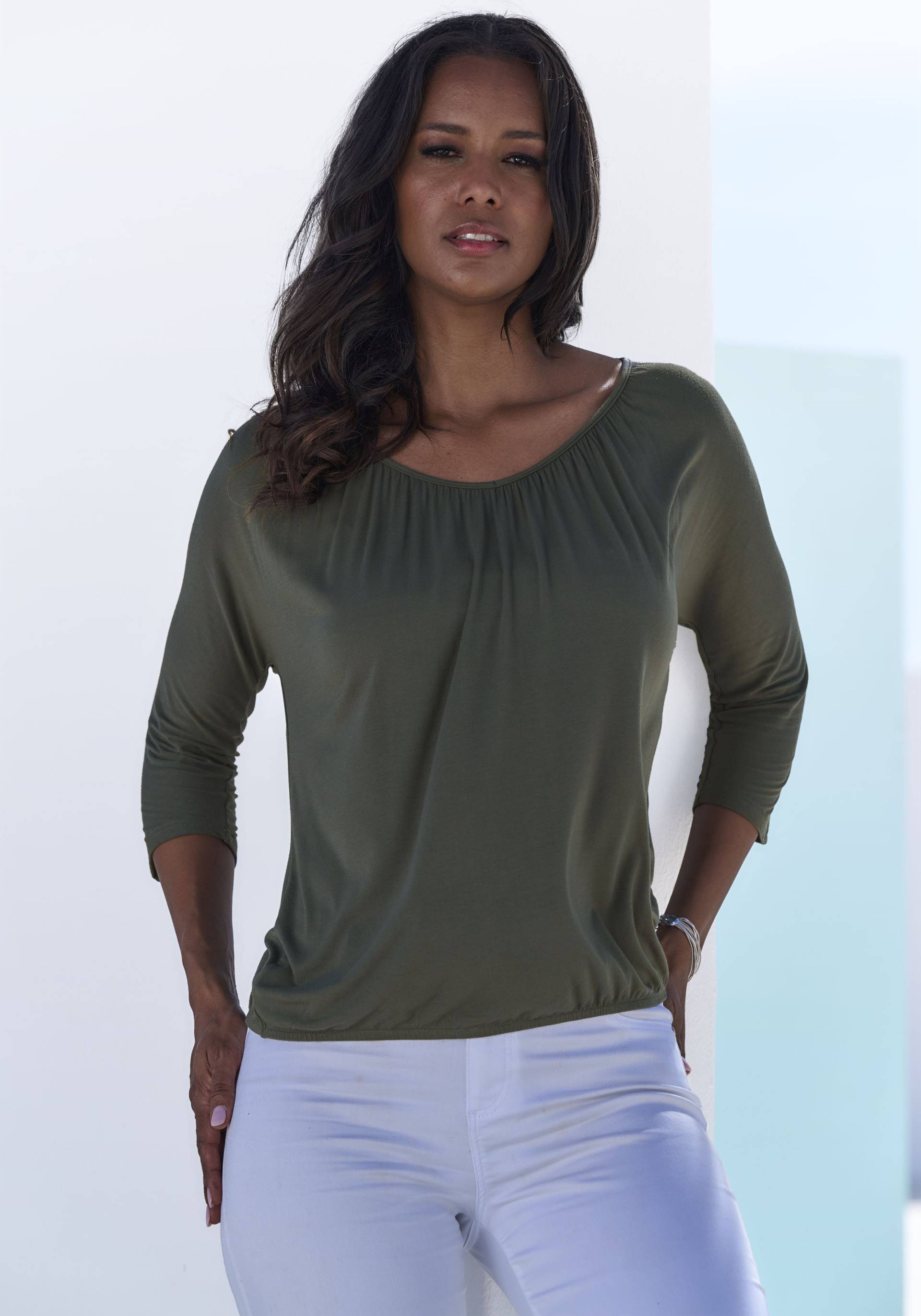 LASCANA 3/4-Arm-Shirt »mit zarter Raffung am Ausschnitt«, aus weichem Viskose-Stretch LASCANA 3/4-Arm-Shirt »mit zarter Raffung am Ausschnitt«, aus weichem Viskose-Stretch von Lascana