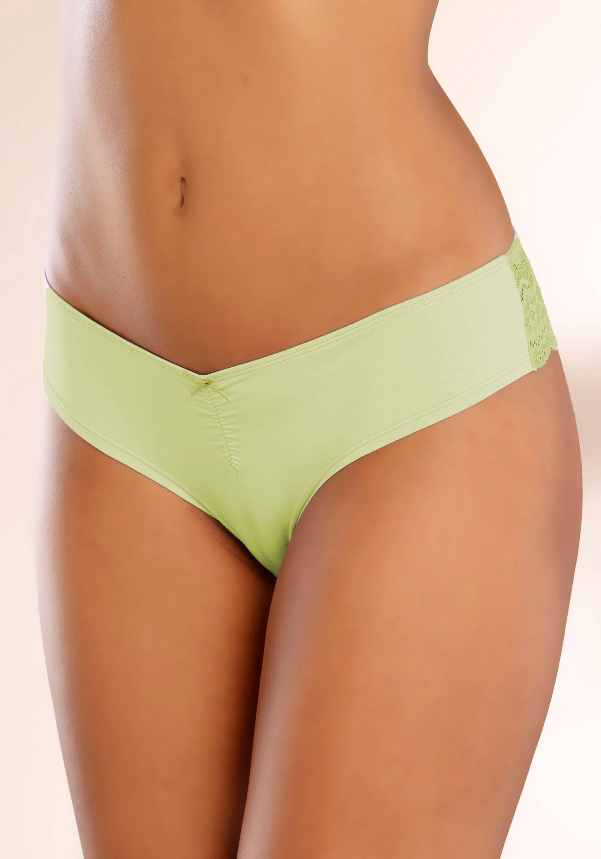 LASCANA Brasilslip, mit schöner Spitze hinten LASCANA Brasilslip, mit schöner Spitze hinten von Lascana