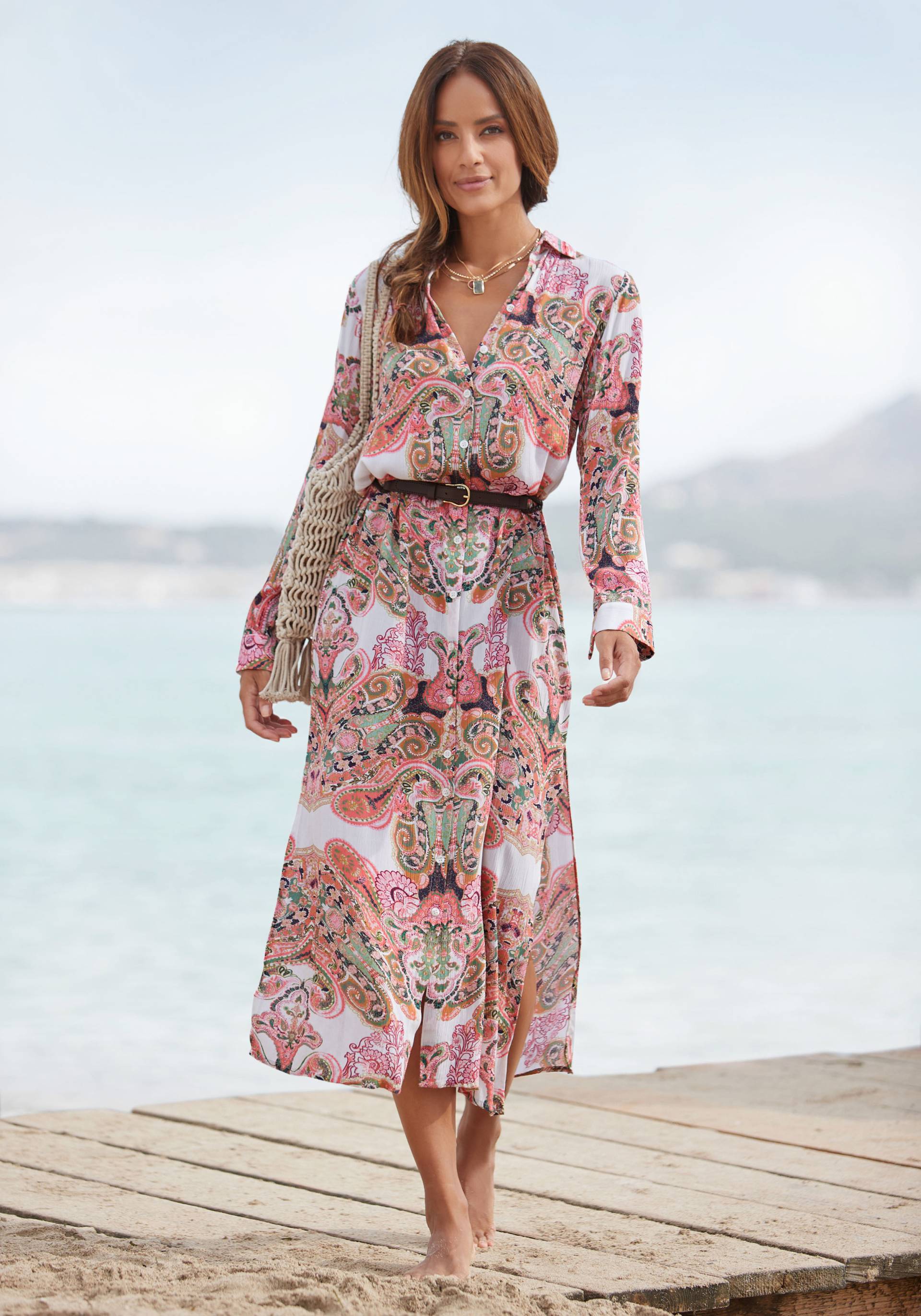 LASCANA Hemdblusenkleid, aus gekreppter Viskose, Maxikleid mit Knopfleiste, Sommerkleid LASCANA Hemdblusenkleid, aus gekreppter Viskose, Maxikleid mit Knopfleiste, Sommerkleid von Lascana