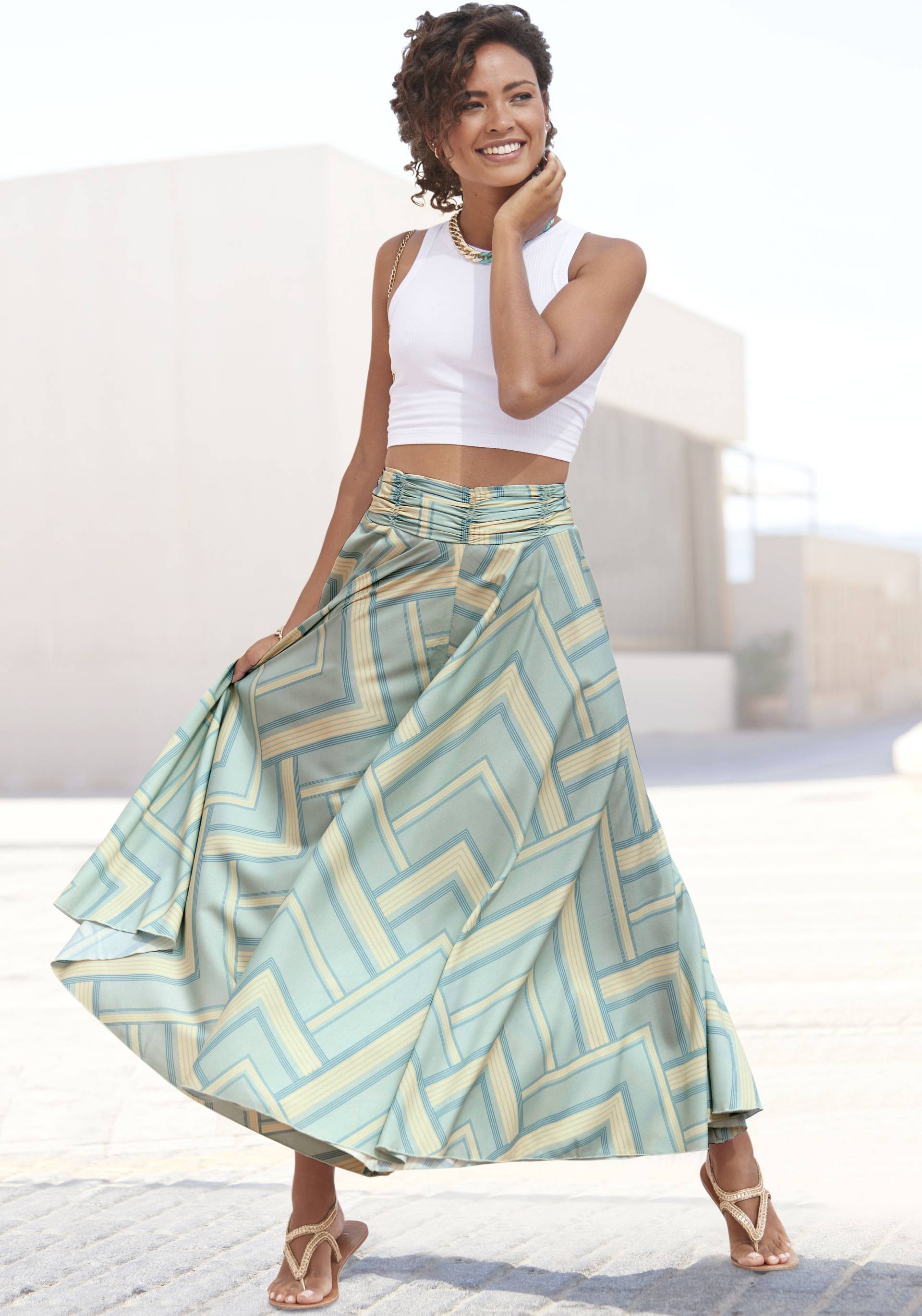 LASCANA Hosenrock, aus glatter Ware, Culotte, extraweites Bein LASCANA Hosenrock, aus glatter Ware, Culotte, extraweites Bein von Lascana