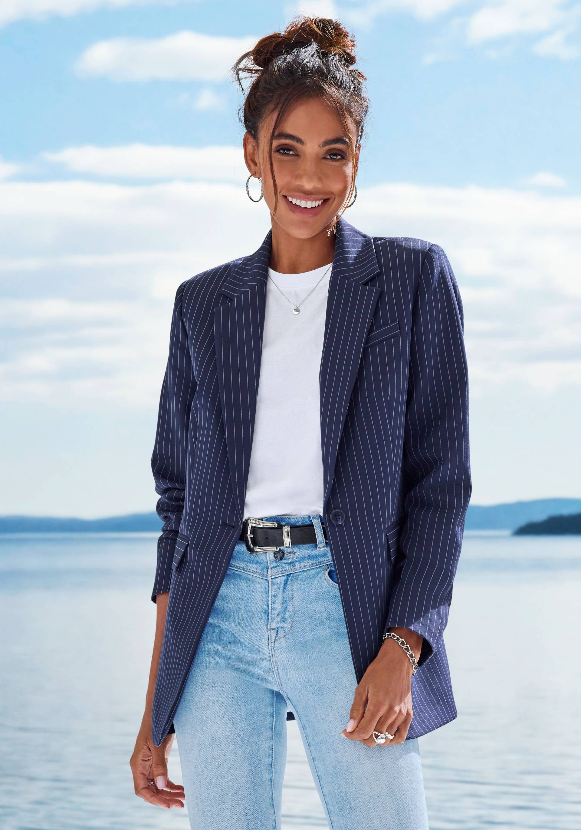 LASCANA Jackenblazer, mit Nadelstreifen LASCANA Jackenblazer, mit Nadelstreifen von Lascana