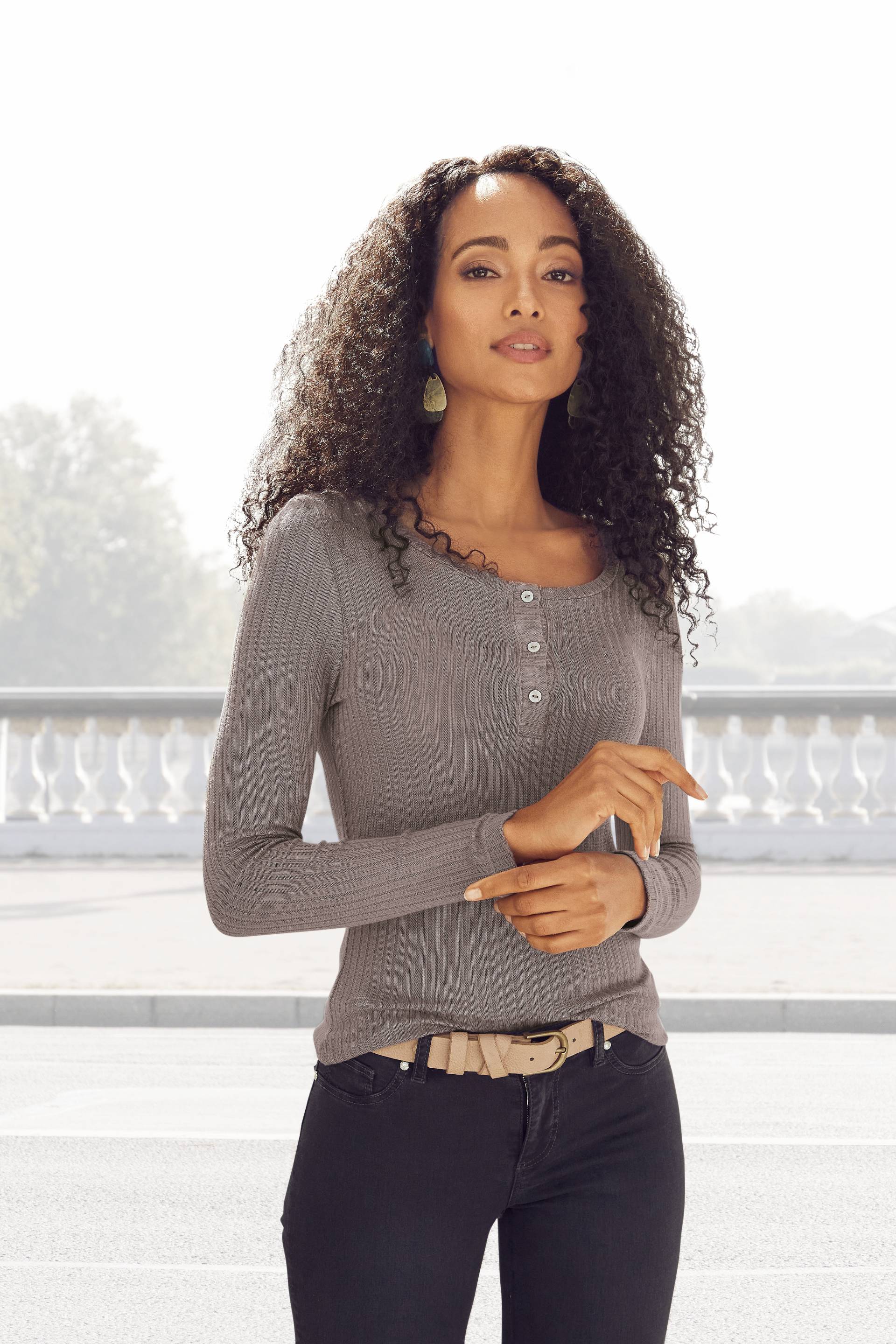 Vivance Langarmshirt »mit kurzer Knopfleiste«, aus weicher Ripp-Qualität mit Viskose Vivance Langarmshirt »mit kurzer Knopfleiste«, aus weicher Ripp-Qualität mit Viskose von Vivance