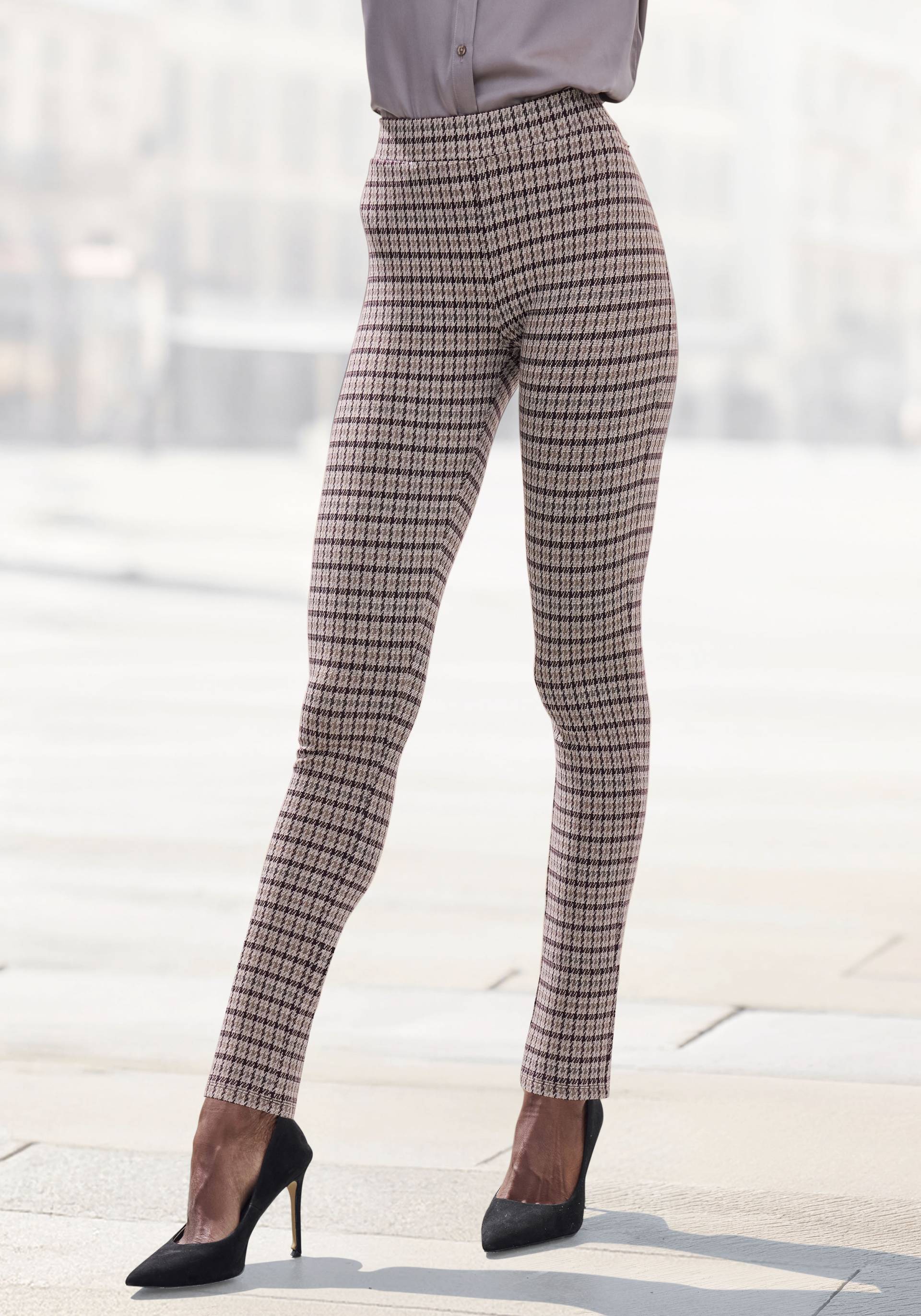 LASCANA Leggings, aus Jacquard Stoff LASCANA Leggings, aus Jacquard Stoff von Lascana