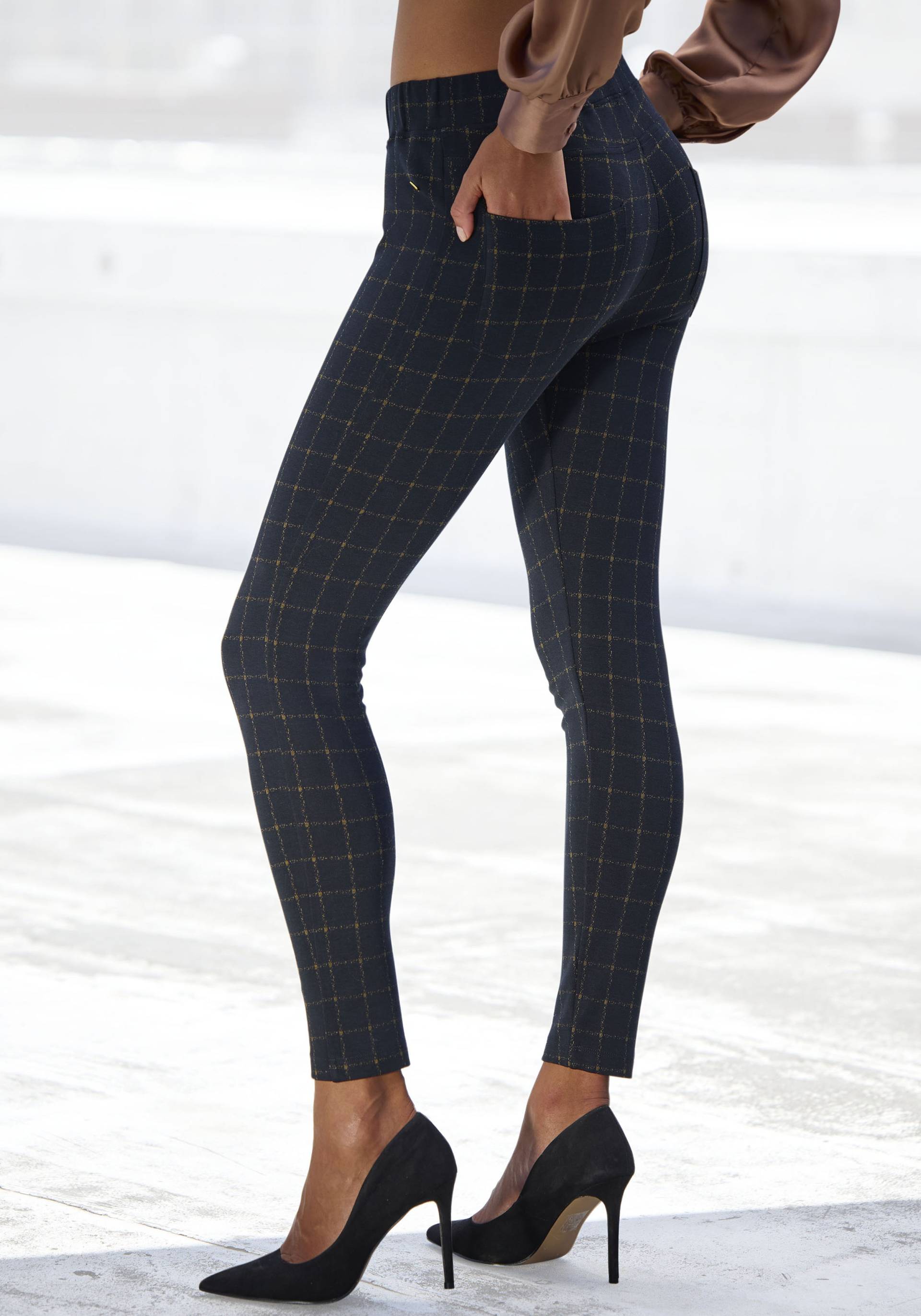 LASCANA Leggings, mit Karo Design LASCANA Leggings, mit Karo Design von Lascana