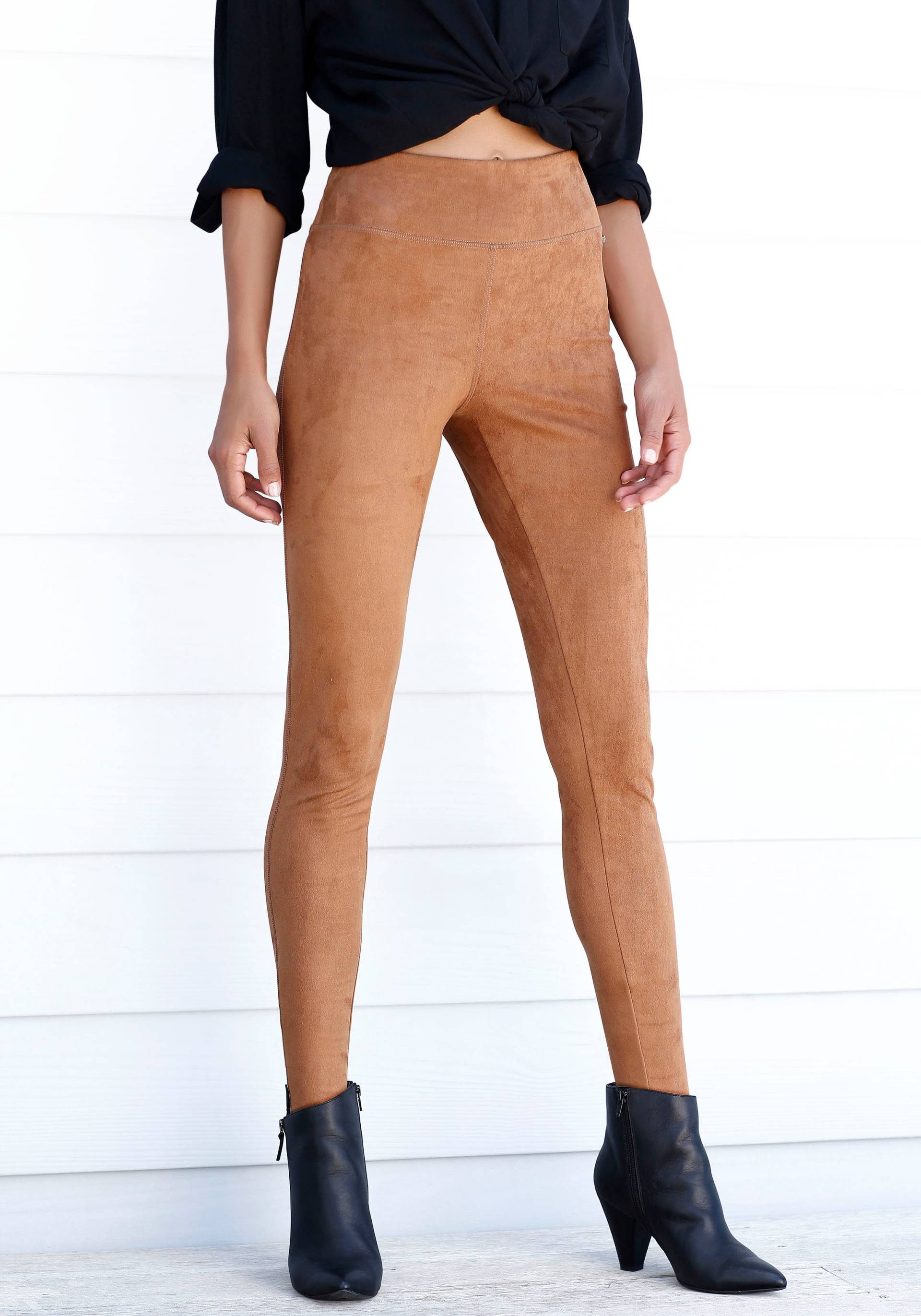 LASCANA Leggings, in Velourleder-Optik LASCANA Leggings, in Velourleder-Optik von Lascana