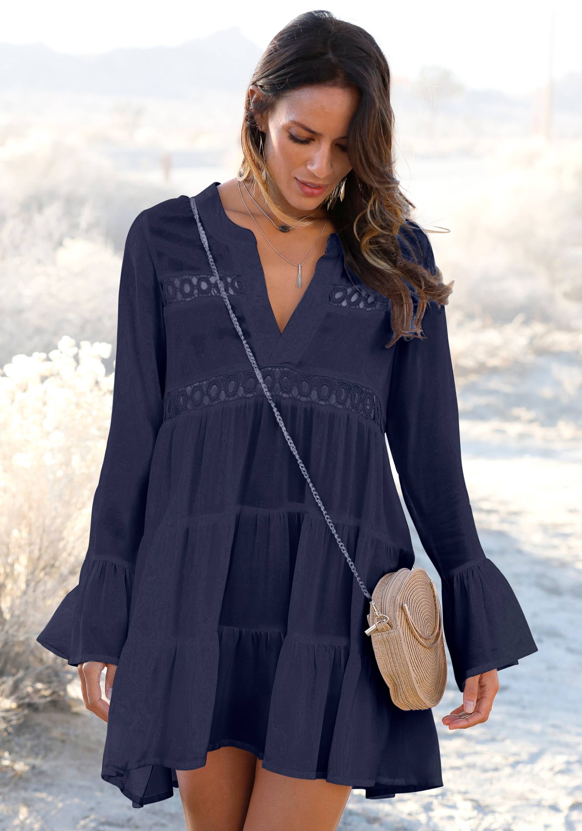 LASCANA Longbluse, mit Spitzeneinsätzen, Blusenkleid, Tunika, sommerlich LASCANA Longbluse, mit Spitzeneinsätzen, Blusenkleid, Tunika, sommerlich von Lascana