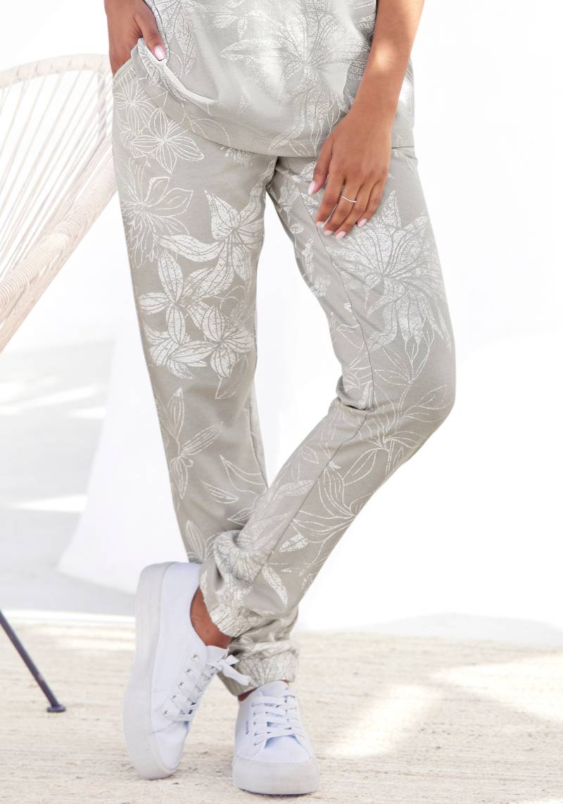 LASCANA Loungehose, mit floralem Alloverdruck, Loungeanzug von Lascana