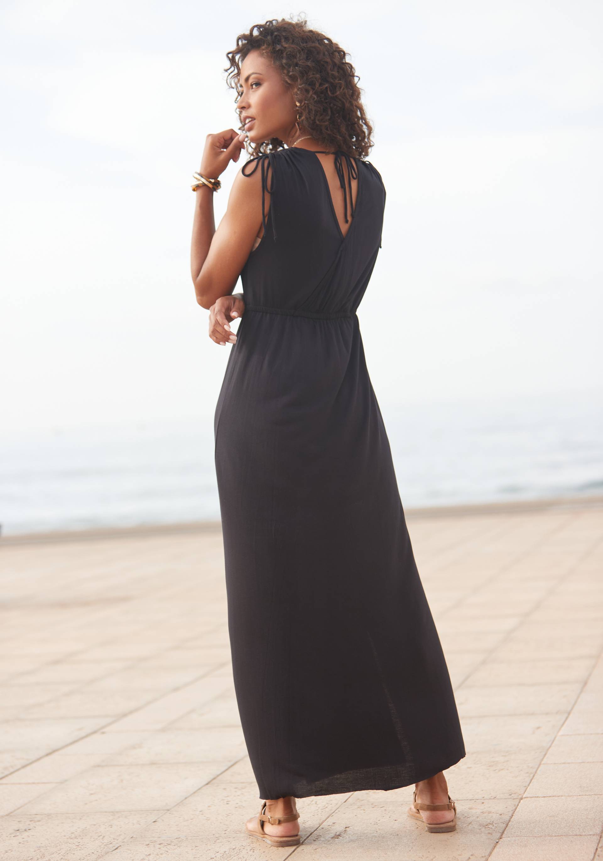 LASCANA Maxikleid, mit Details an den Trägern LASCANA Maxikleid, mit Details an den Trägern von Lascana