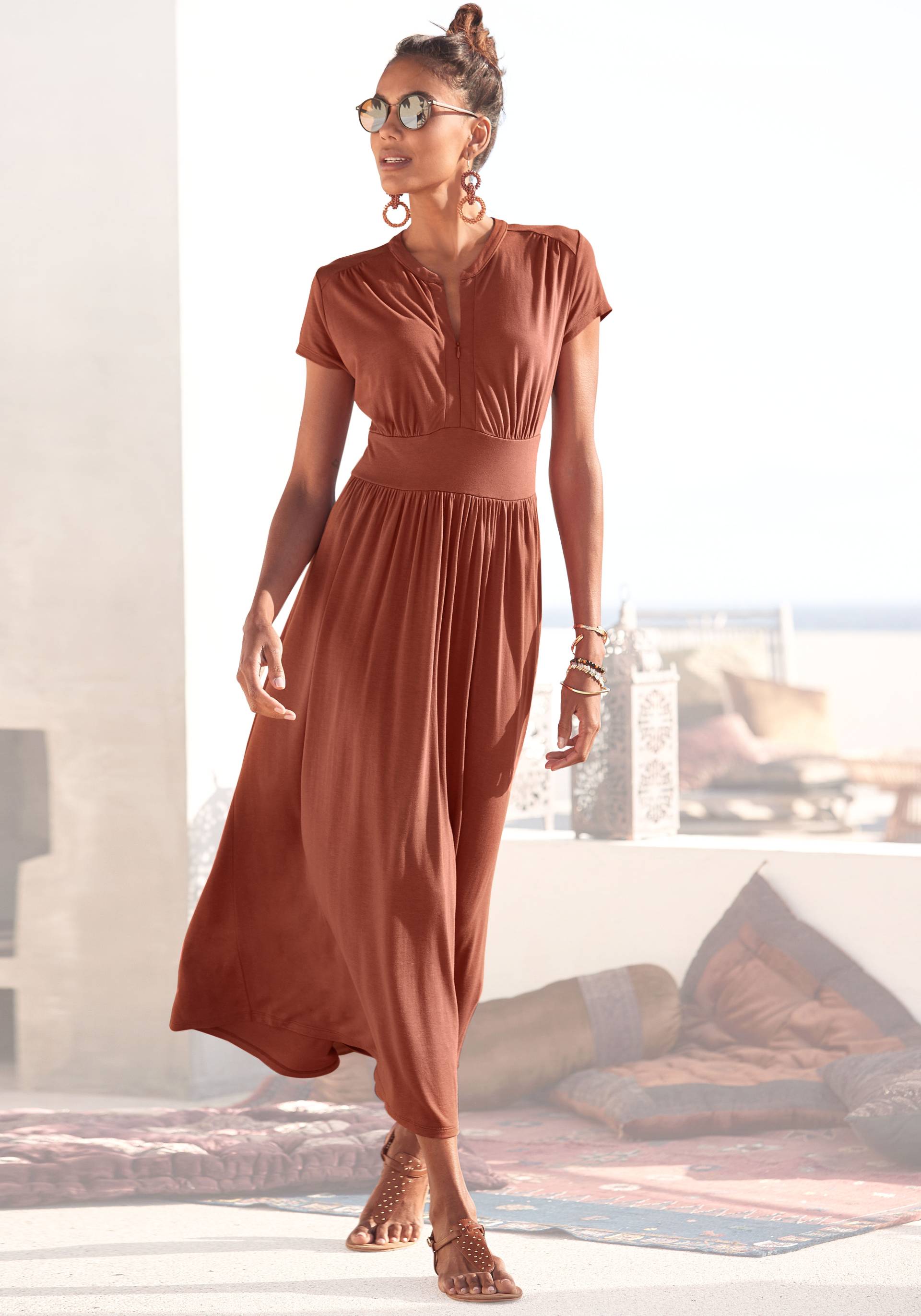 LASCANA Midikleid, mit Reissverschluss am Ausschnitt, figurbetont, sportlich-elegant LASCANA Midikleid, mit Reissverschluss am Ausschnitt, figurbetont, sportlich-elegant von Lascana