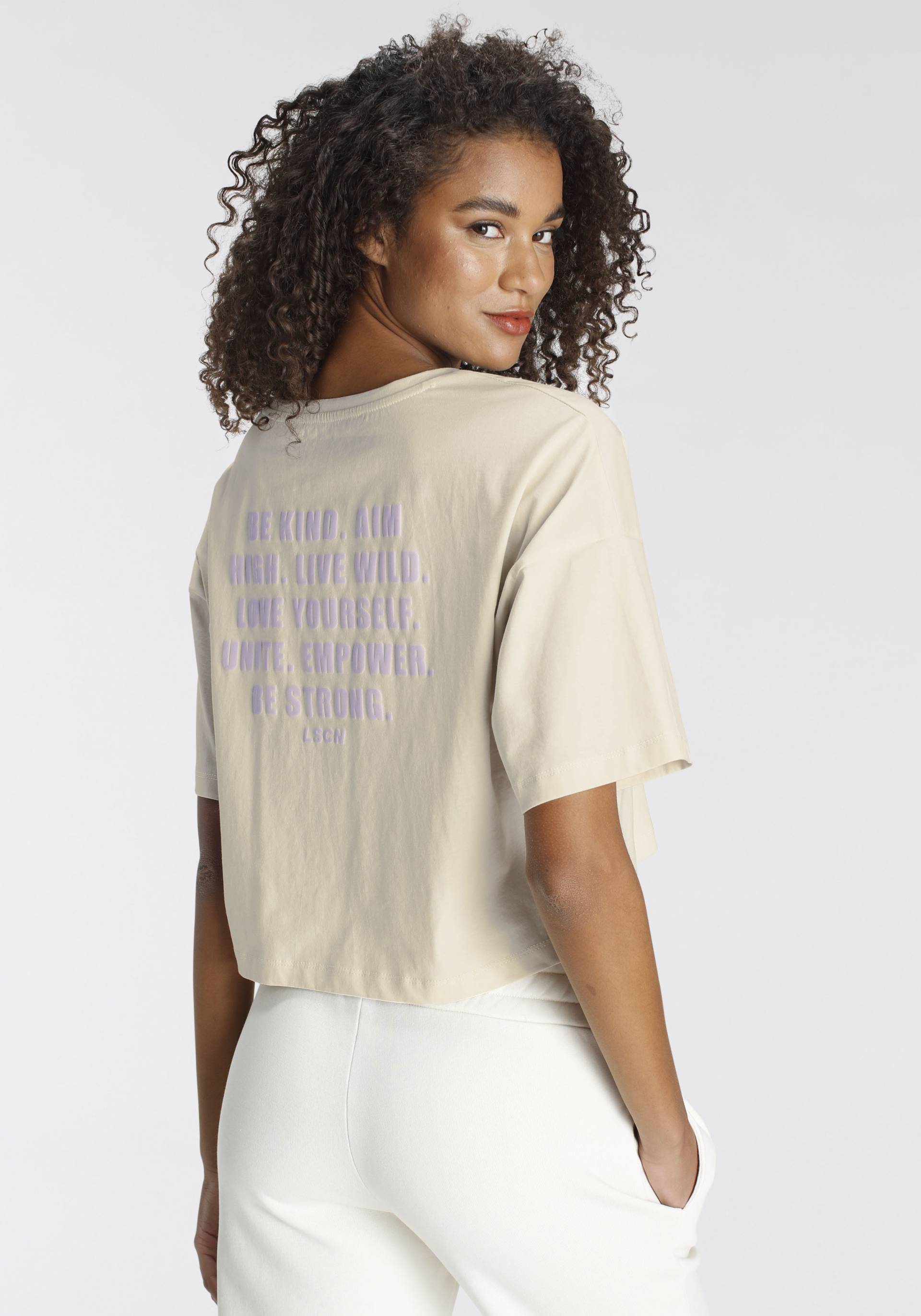 LASCANA Oversize-Shirt, mit Schriftzug auf dem Rücken LASCANA Oversize-Shirt, mit Schriftzug auf dem Rücken von Lascana