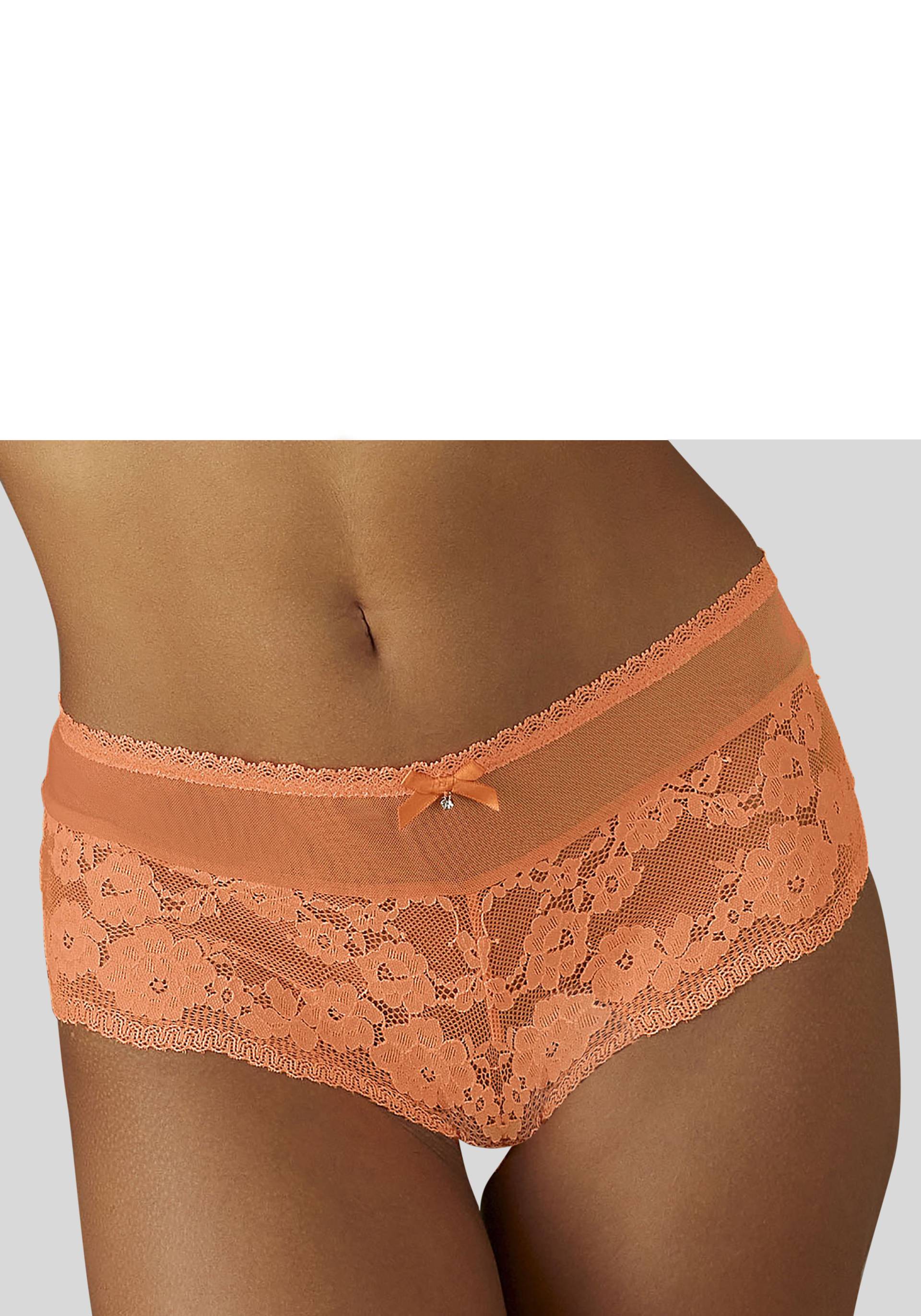 LASCANA Panty, aus feiner Spitze in blumiger Optik, Dessous von Lascana