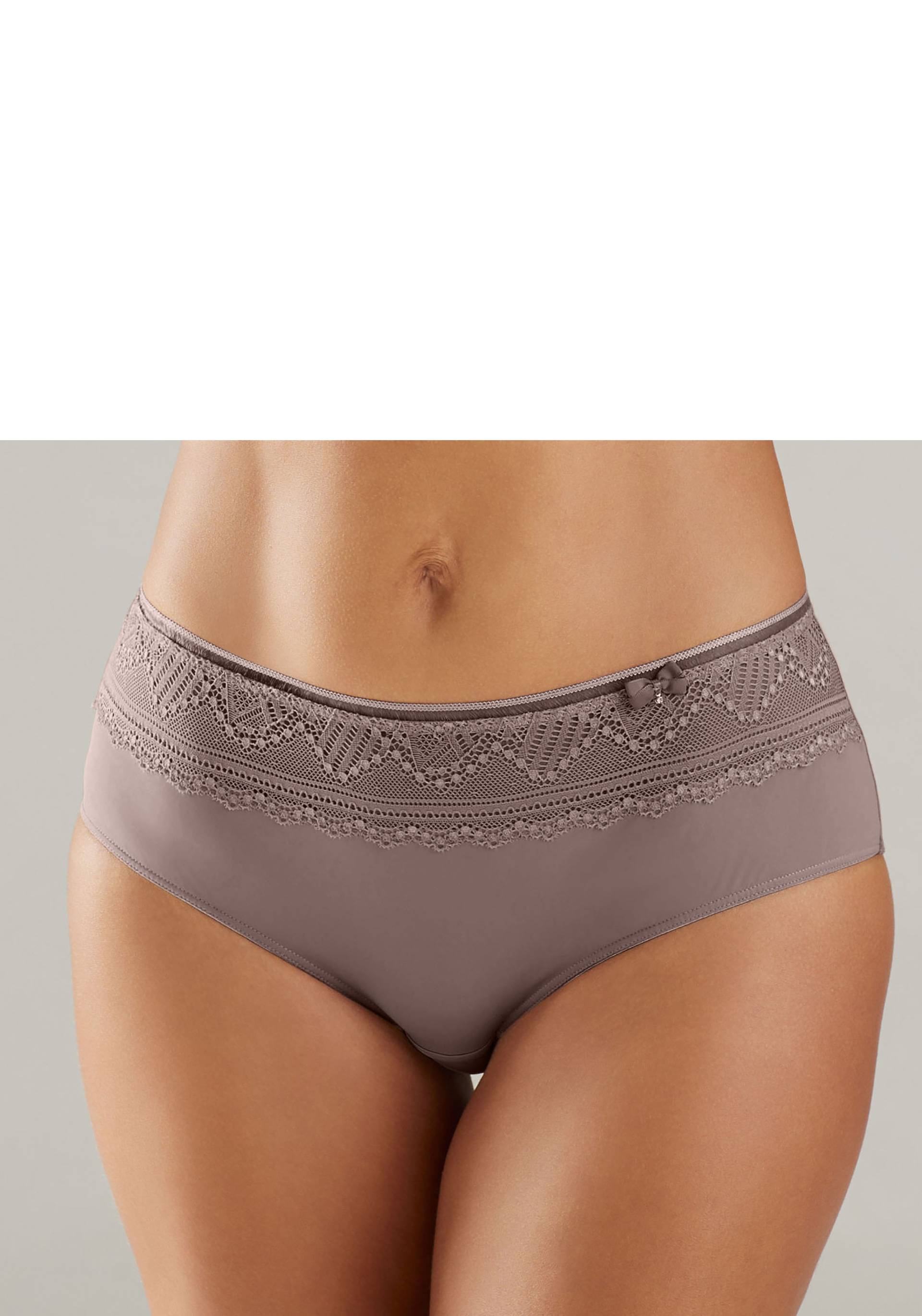 LASCANA Panty »Tiziana«, mit Spitze anteilig aus recyceltem Polyamid LASCANA Panty »Tiziana«, mit Spitze anteilig aus recyceltem Polyamid von Lascana