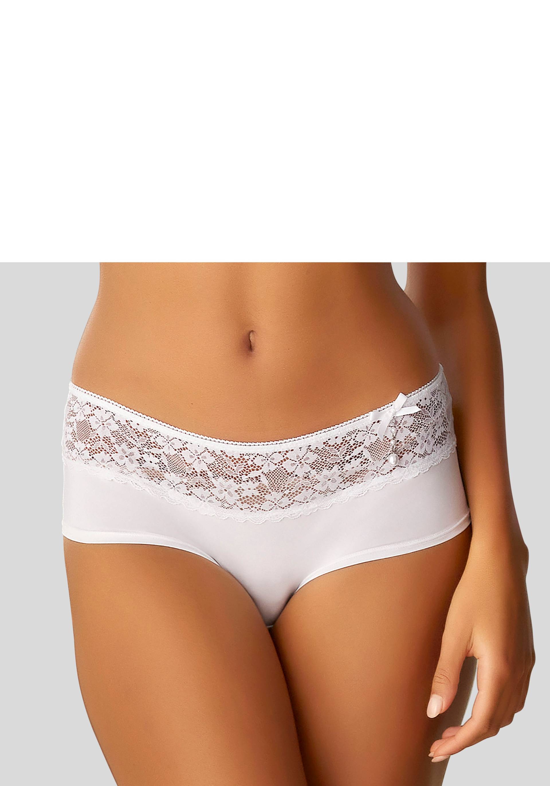 LASCANA Panty, mit extravagantem Perlenaccessoire LASCANA Panty, mit extravagantem Perlenaccessoire von Lascana