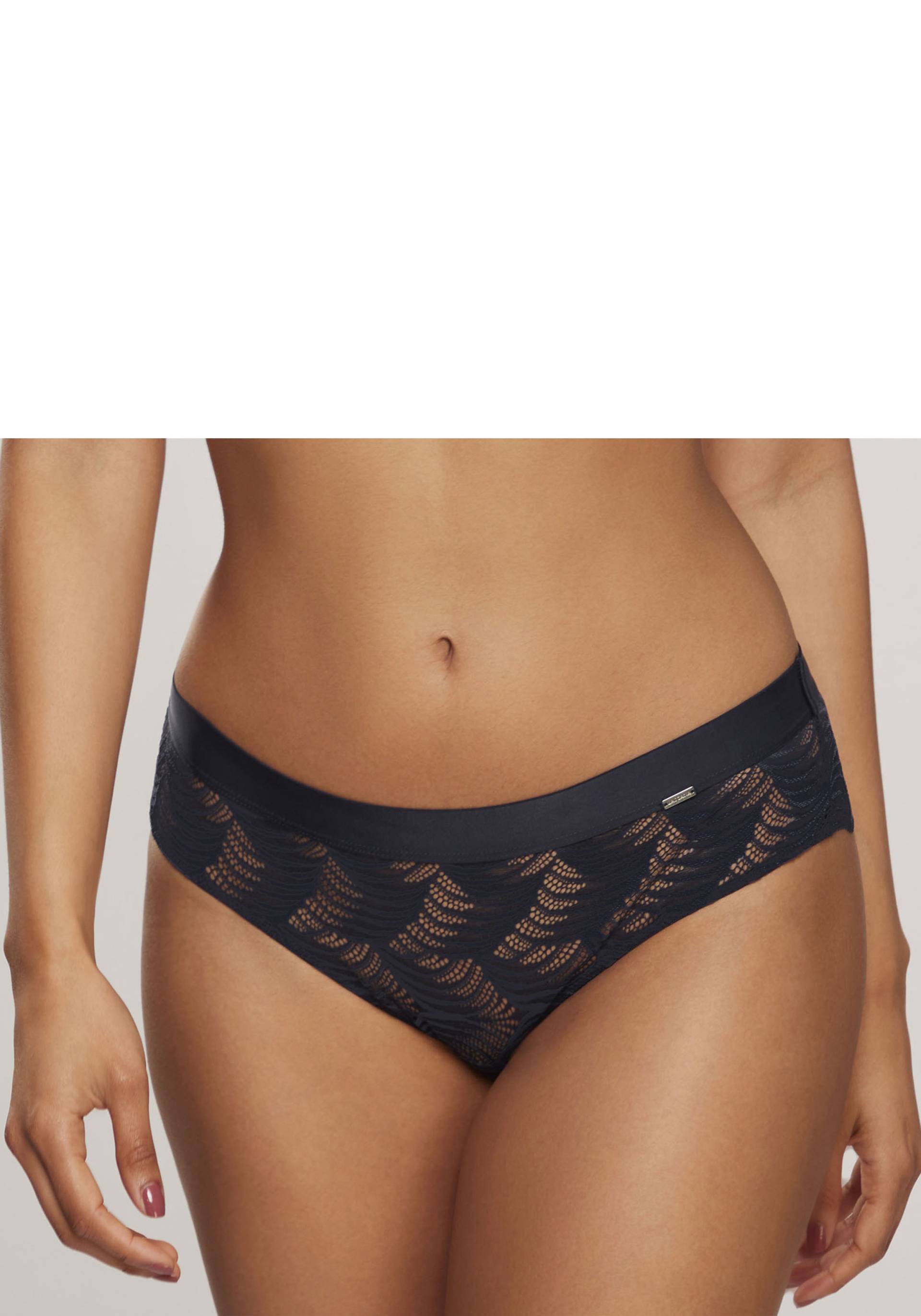 LASCANA Panty »Marla«, aus graphischer Spitze LASCANA Panty »Marla«, aus graphischer Spitze von Lascana