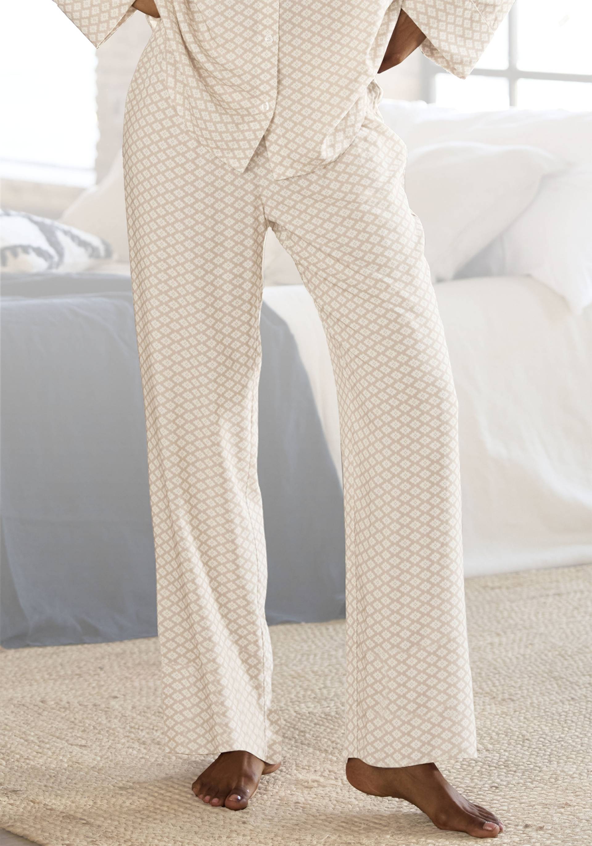 LASCANA Pyjamahose, Mit edlem Allover-Muster LASCANA Pyjamahose, Mit edlem Allover-Muster von Lascana