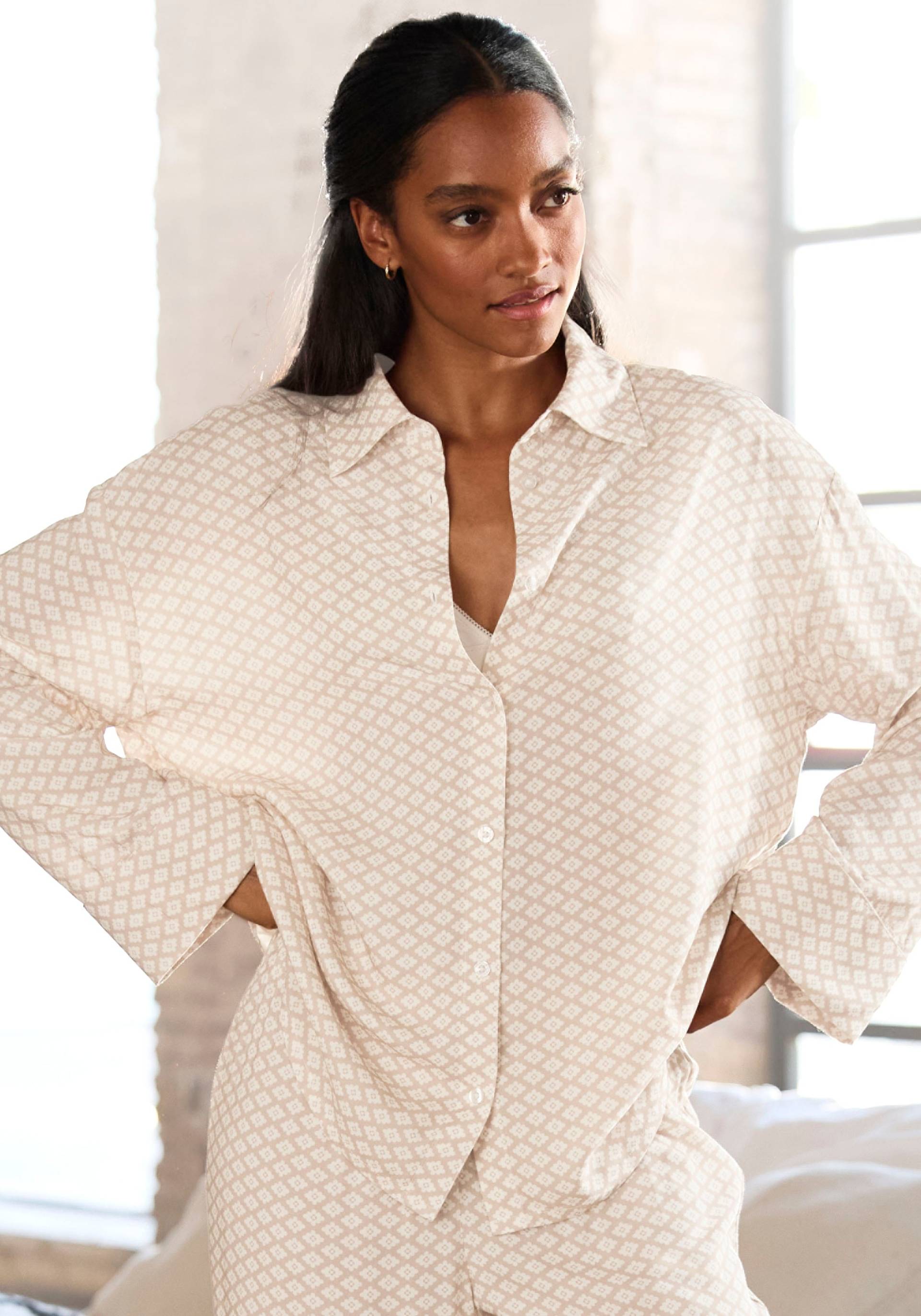 LASCANA Pyjamaoberteil, Mit edlem Allover-Druck LASCANA Pyjamaoberteil, Mit edlem Allover-Druck von Lascana