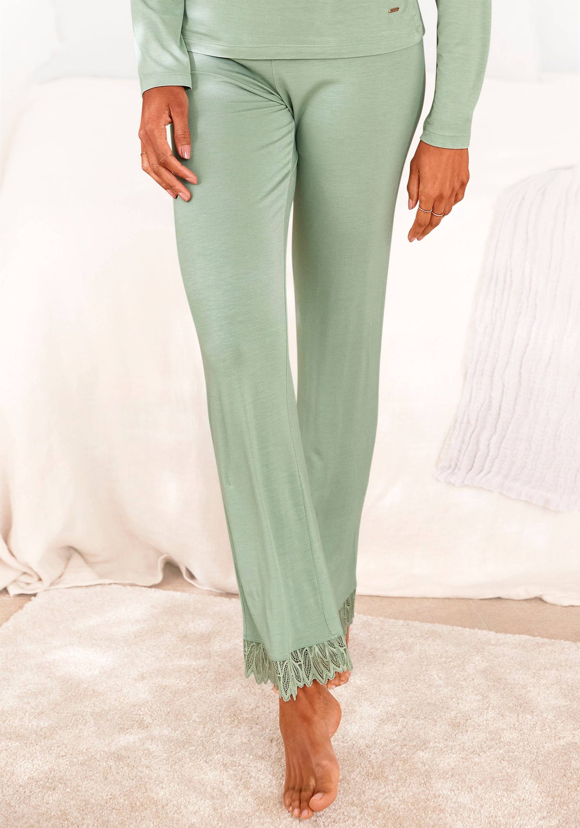 LASCANA Schlafhose, mit Spitzendetails LASCANA Schlafhose, mit Spitzendetails von Lascana