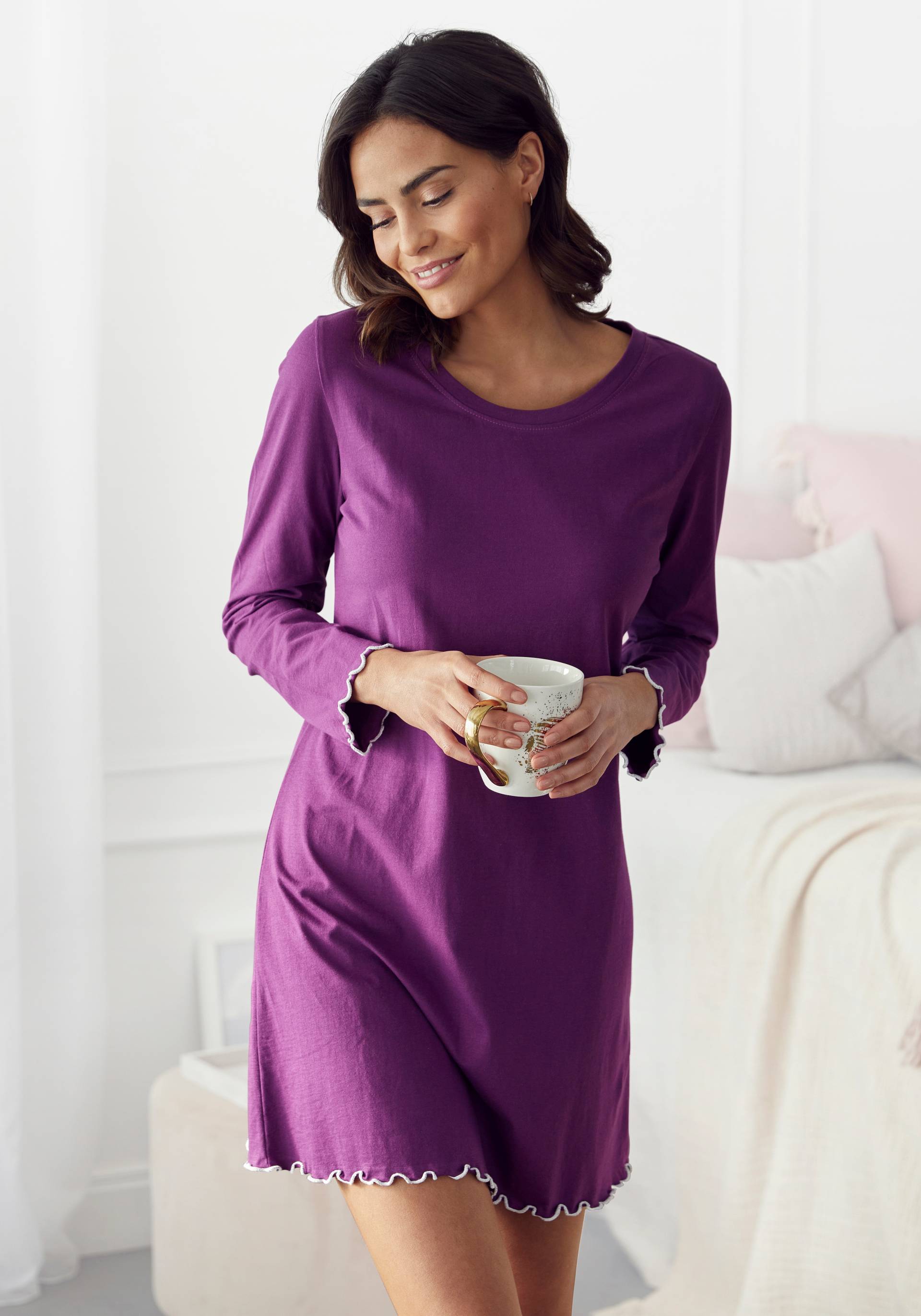 LASCANA Sleepshirt, mit Wellensaum von Lascana