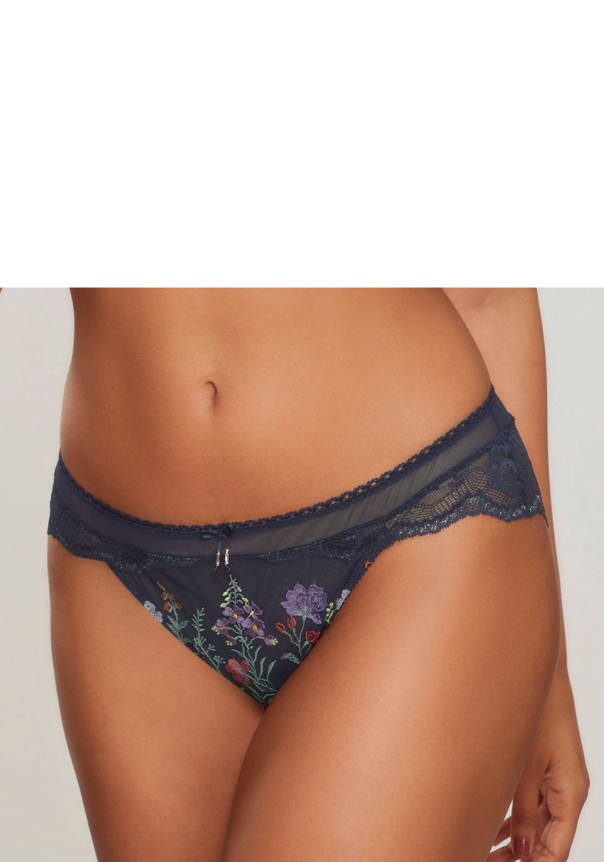 LASCANA Slip, mit bunten Blumen aus feiner Stickereispitze von Lascana