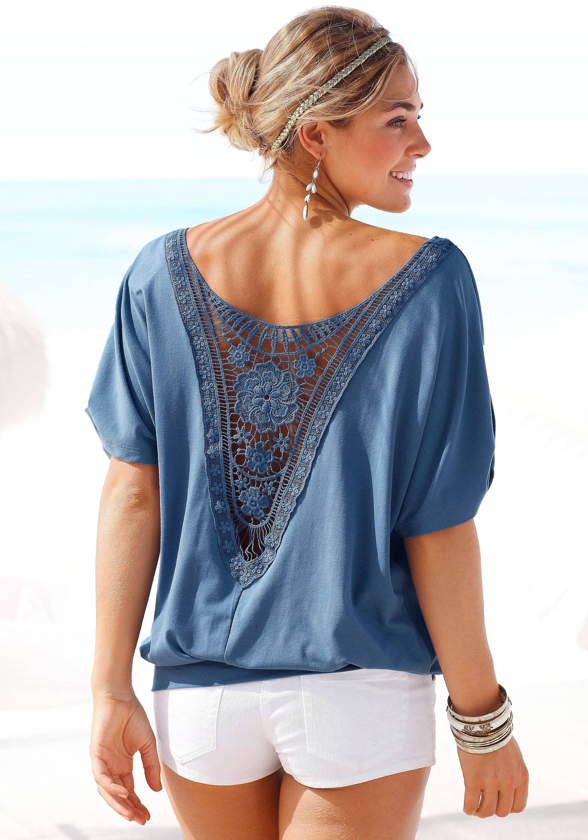 LASCANA Strandshirt, mit Häkeleinsatz am Rücken, T-Shirt, weite Passform, luftig und locker LASCANA Strandshirt, mit Häkeleinsatz am Rücken, T-Shirt, weite Passform, luftig und locker von Lascana
