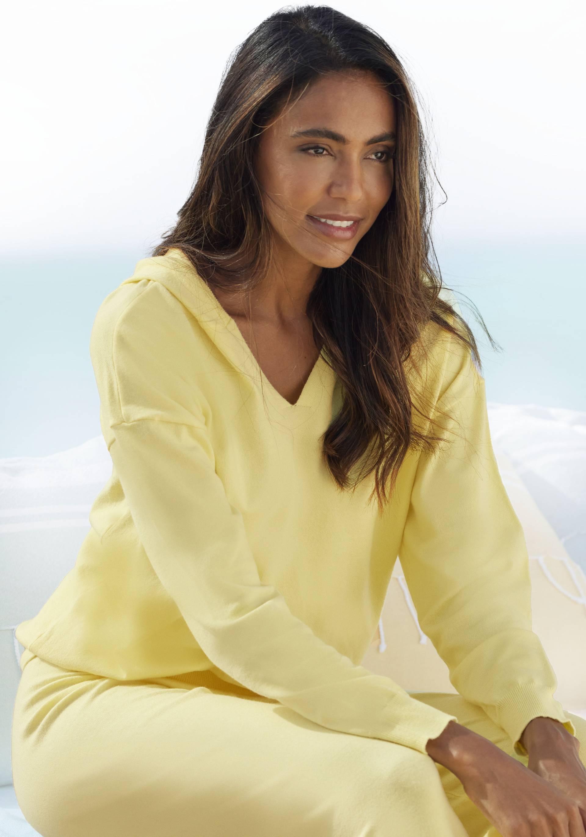 LASCANA Strickpullover, Kapuzensweatshirt aus weicher Viskosemischung, Loungewear LASCANA Strickpullover, Kapuzensweatshirt aus weicher Viskosemischung, Loungewear von Lascana