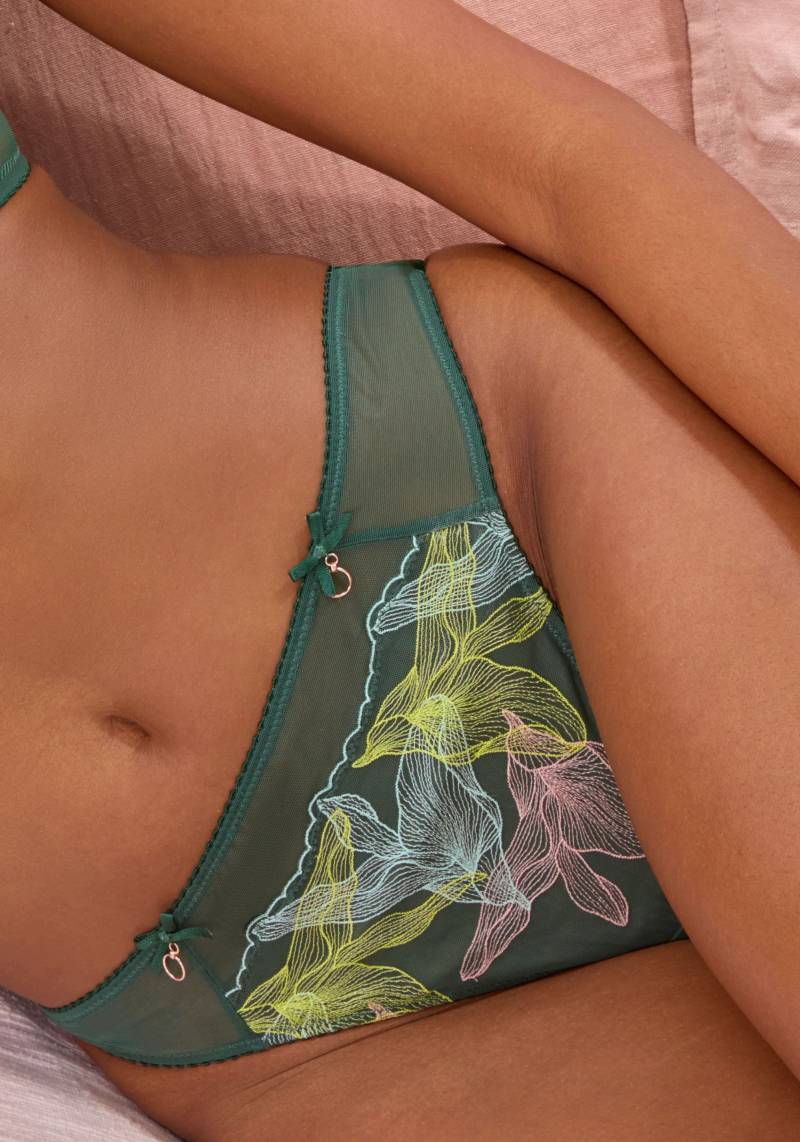 LASCANA String, aus Mesh mit hauchzarter Stickerei von Lascana