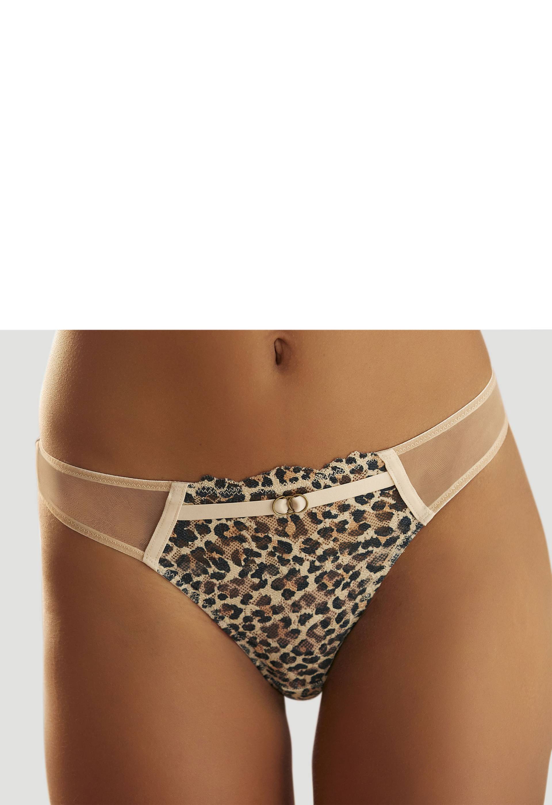 LASCANA String, in aufregendem Leo-Look LASCANA String, in aufregendem Leo-Look von Lascana