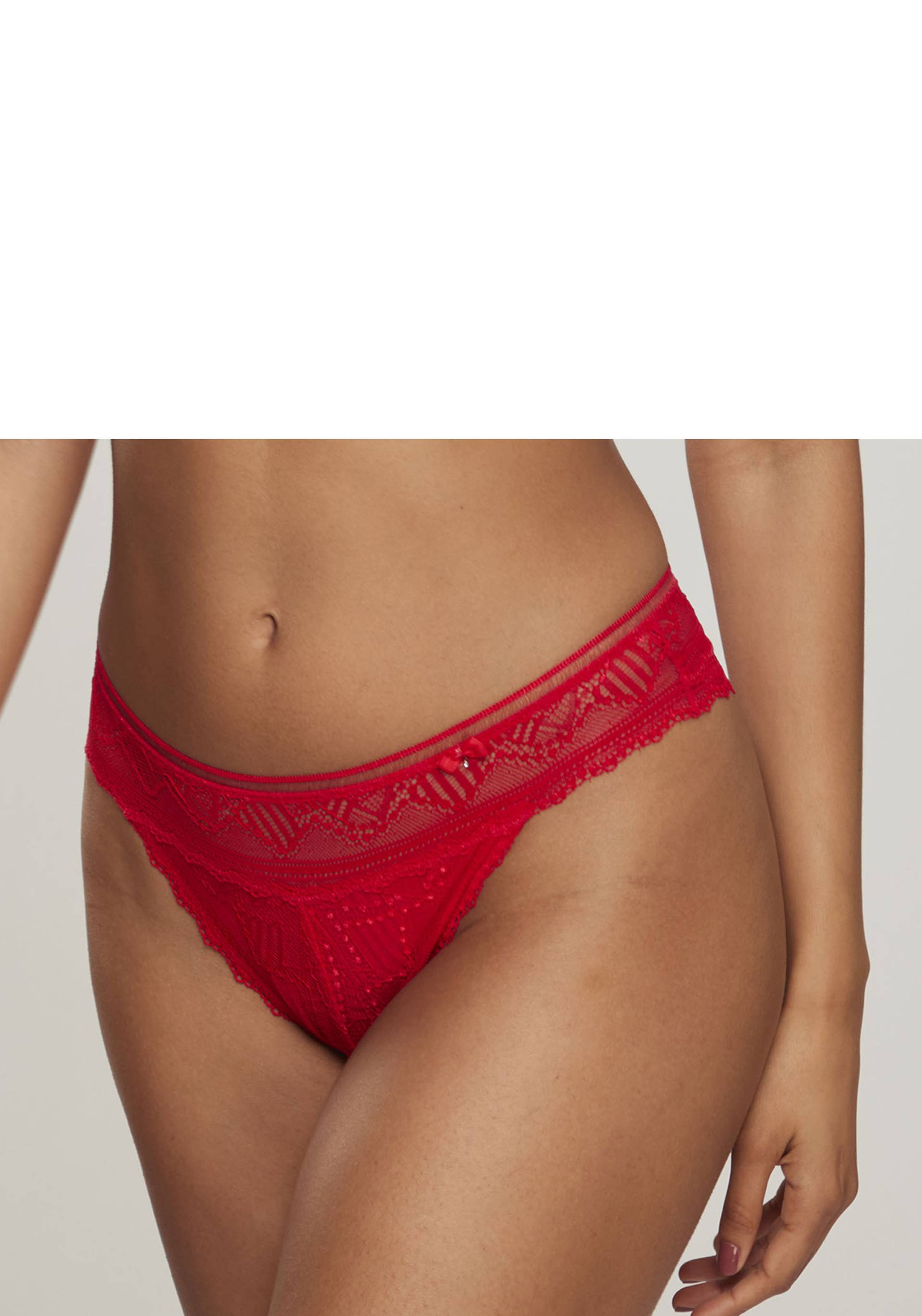 LASCANA String »Tiziana«, mit anteilig recycelter Spitze LASCANA String »Tiziana«, mit anteilig recycelter Spitze von Lascana