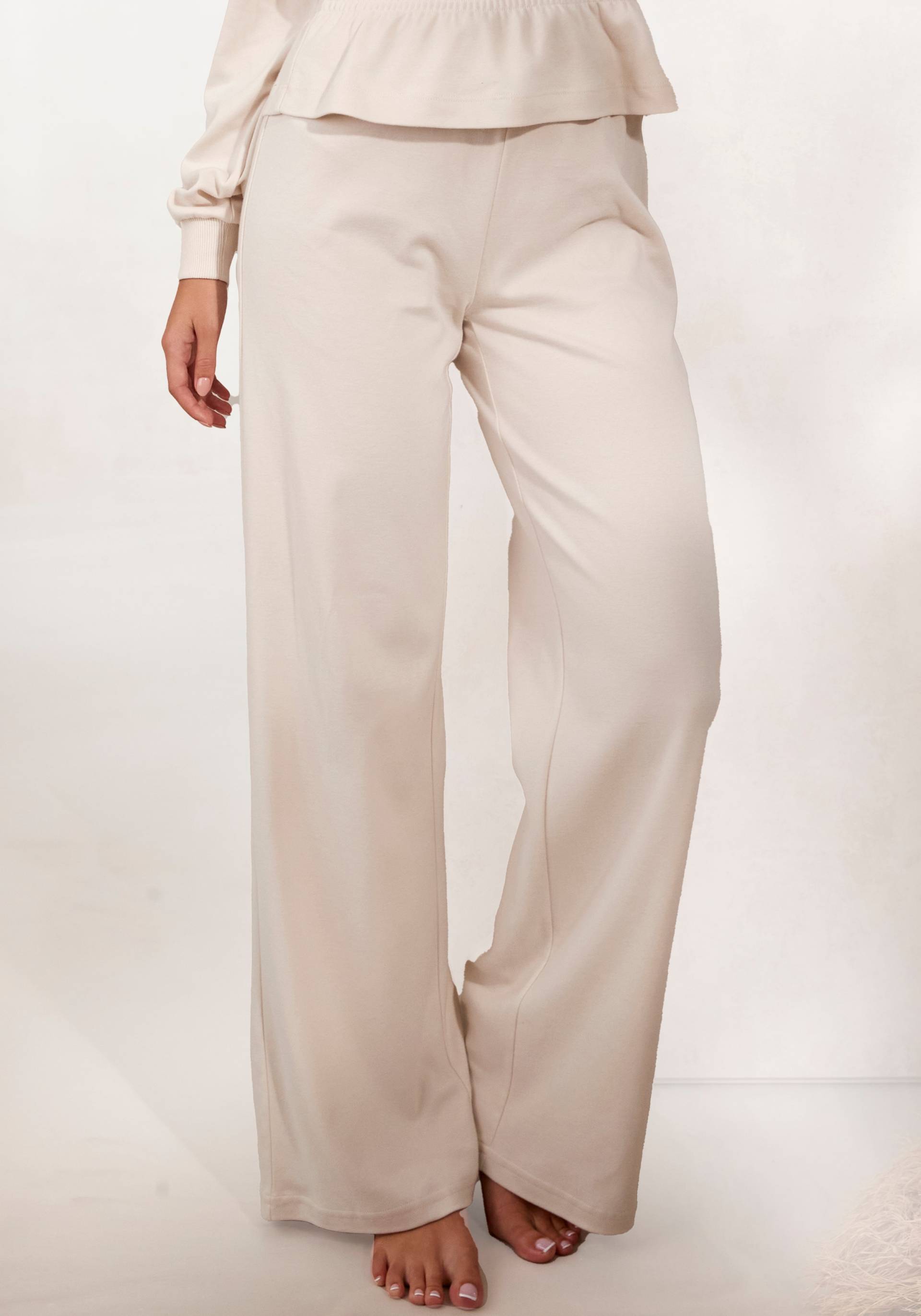 LASCANA Sweathose »-Loungehose«, mit ausgestelltem Bein, Loungewear von Lascana