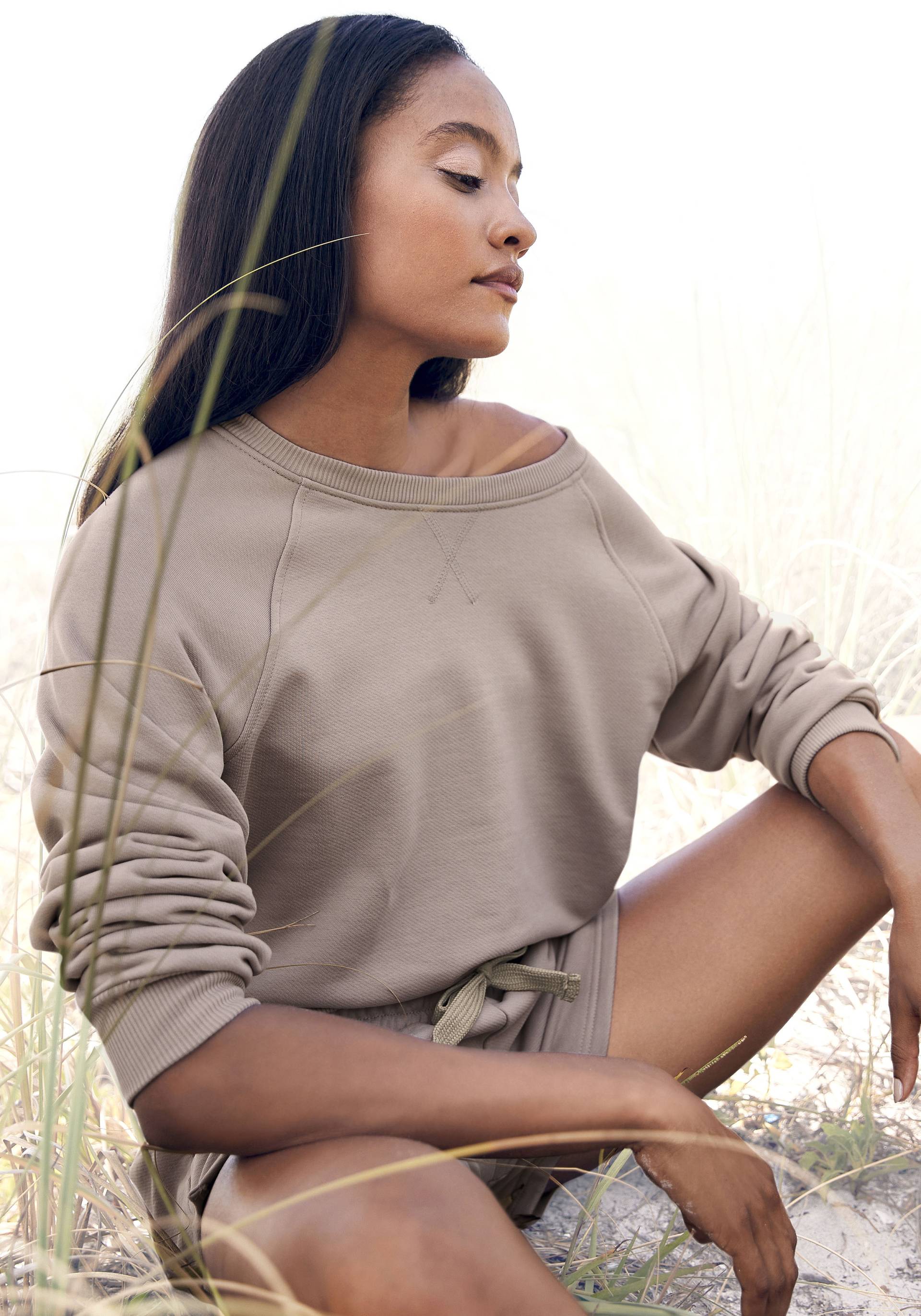 LASCANA Sweatshirt, aus organischer Baumwolle, Loungewear LASCANA Sweatshirt, aus organischer Baumwolle, Loungewear von Lascana