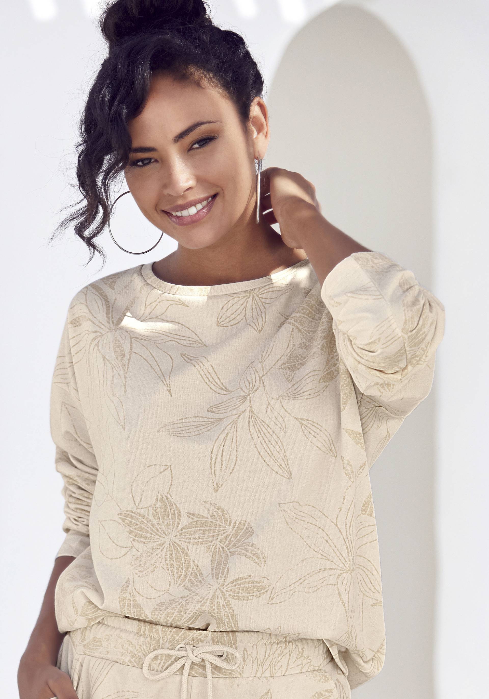 LASCANA Sweatshirt, mit floralem Alloverdruck, Loungewear, Loungeanzug LASCANA Sweatshirt, mit floralem Alloverdruck, Loungewear, Loungeanzug von Lascana