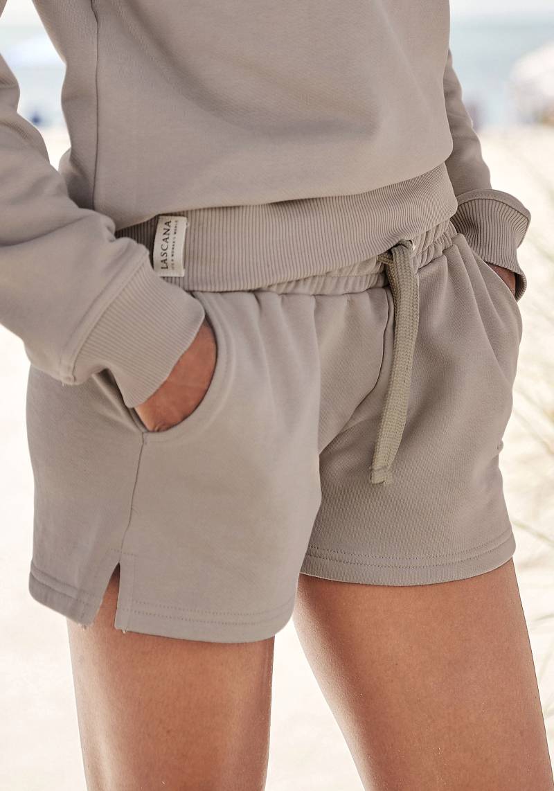 LASCANA Sweatshorts, aus organischer Baumwolle, Loungewear von Lascana