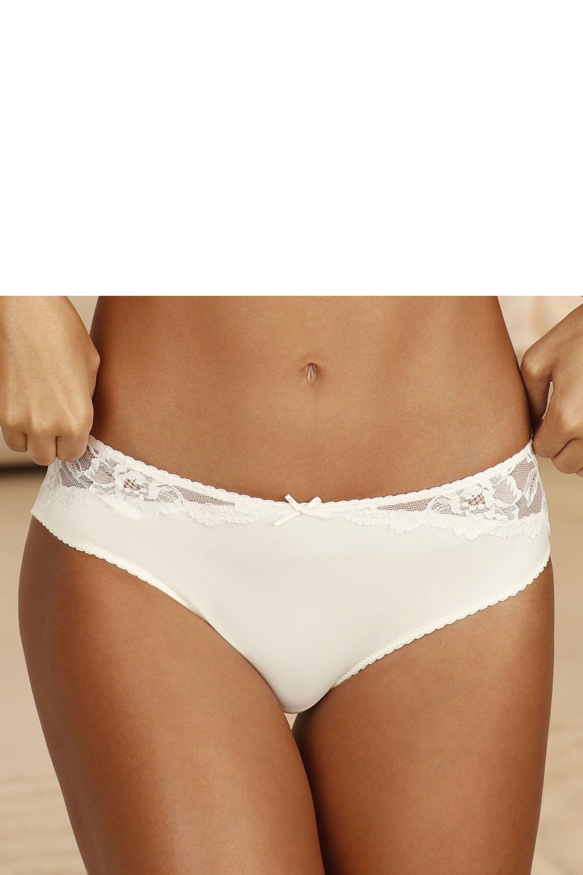 LASCANA Tanga »Vittoria«, mit Spitzeneinsätzen LASCANA Tanga »Vittoria«, mit Spitzeneinsätzen von Lascana