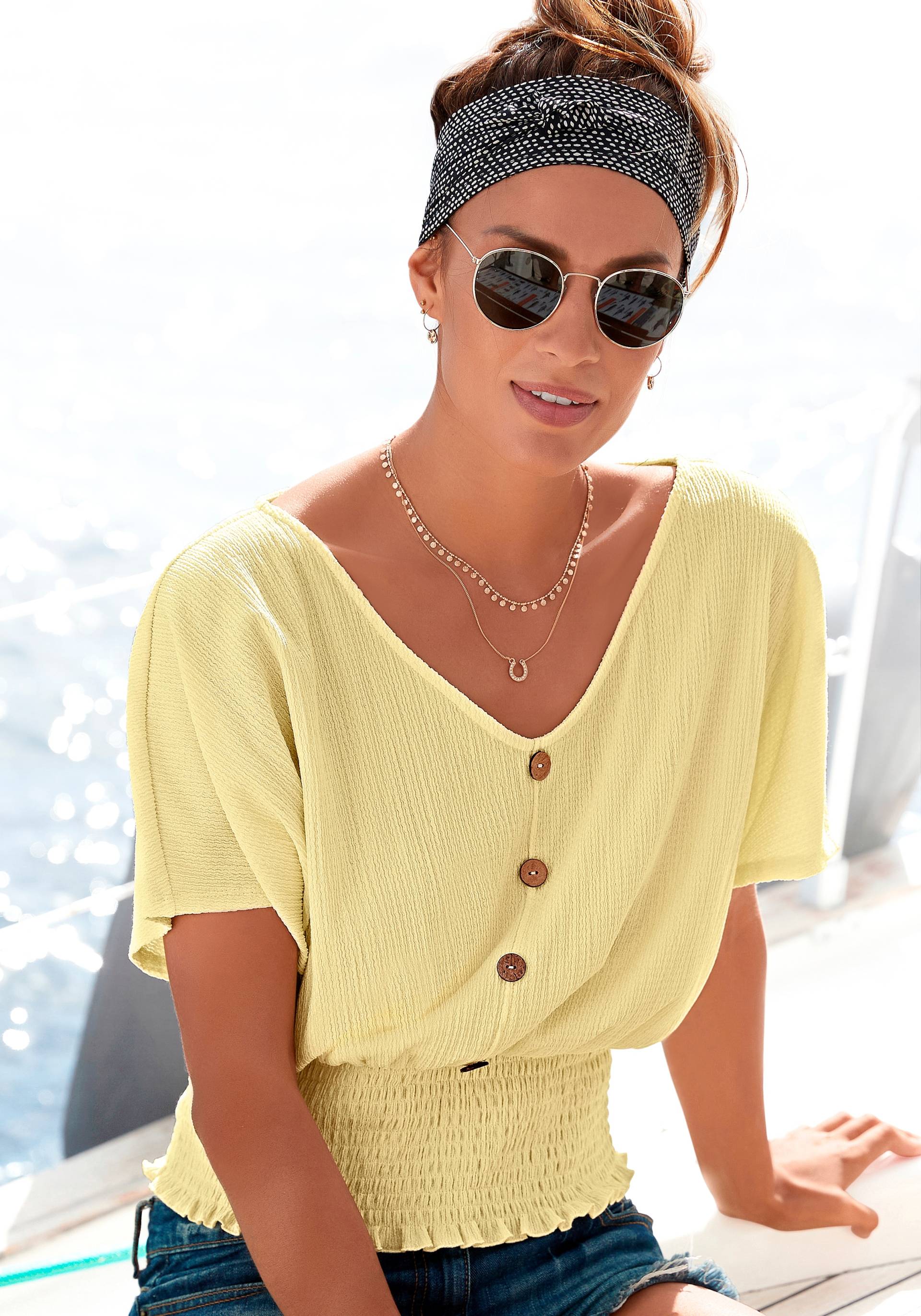 LASCANA V-Shirt, mit breitem Smoksaum und Kopfleiste, Blusenshirt, sommerlich LASCANA V-Shirt, mit breitem Smoksaum und Kopfleiste, Blusenshirt, sommerlich von Lascana