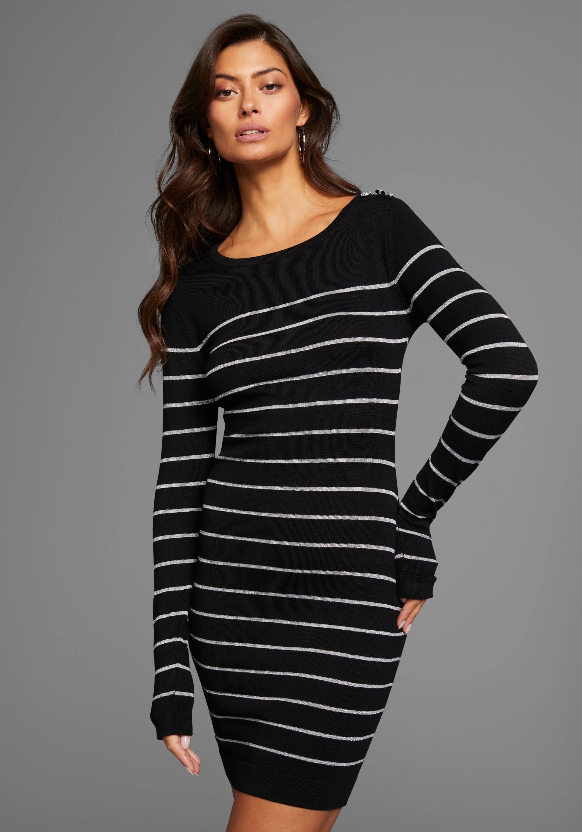 Laura Scott Strickkleid, mit Glitzer-Streifen und Schulterknöpfen Laura Scott Strickkleid, mit Glitzer-Streifen und Schulterknöpfen von Laura Scott