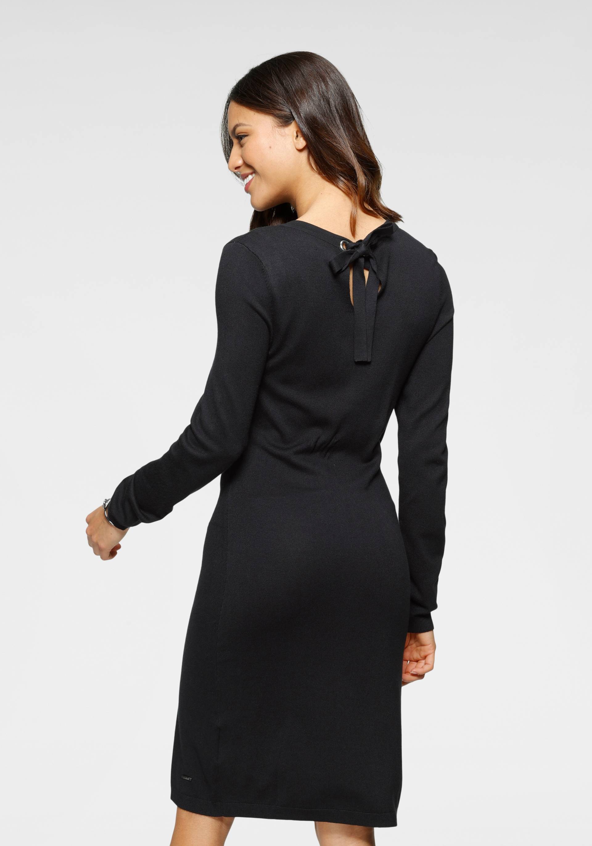 Laura Scott Strickkleid, sommerliche Anlässe, kurzes Kleid, femininer Stil Laura Scott Strickkleid, sommerliche Anlässe, kurzes Kleid, femininer Stil von Laura Scott