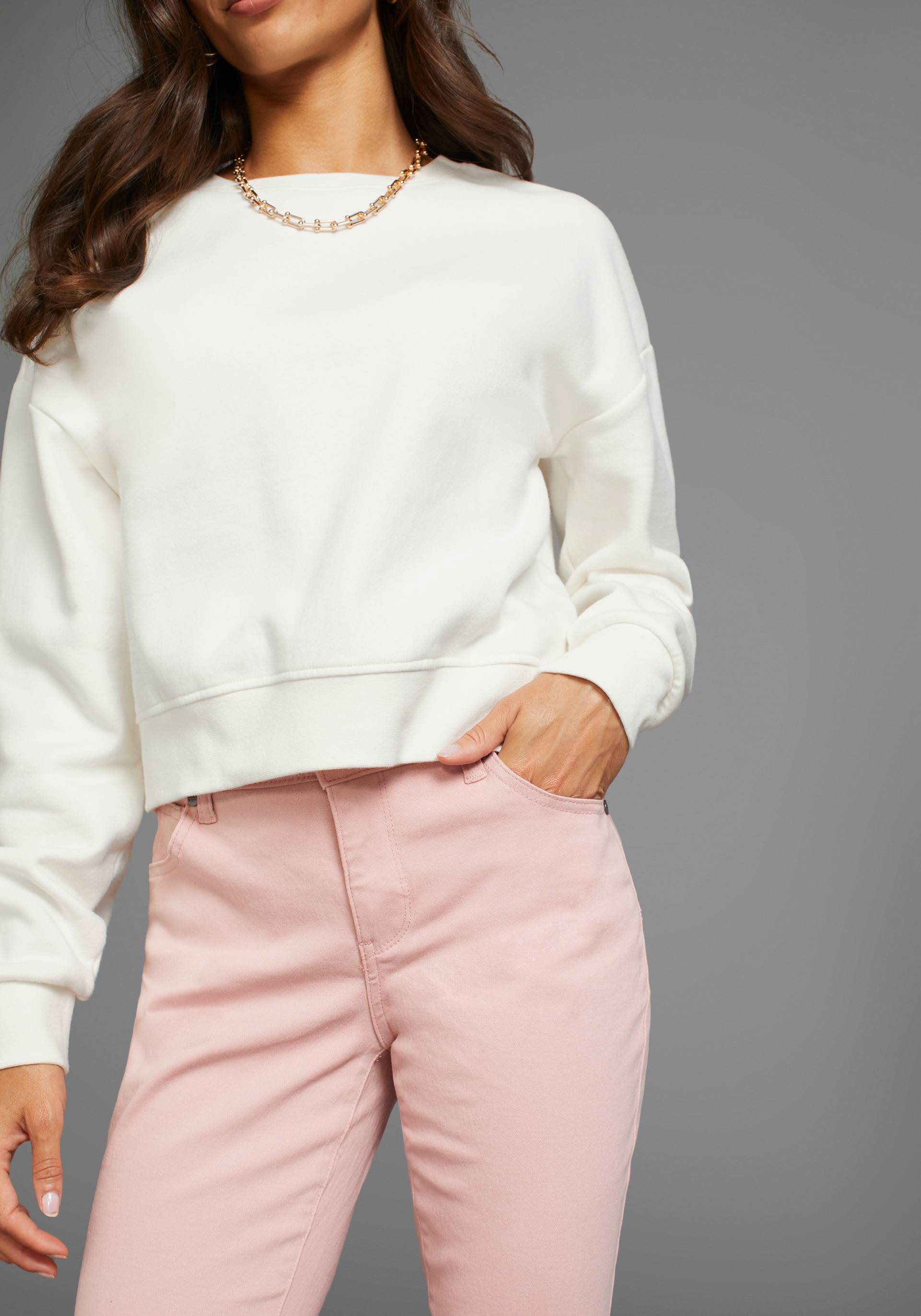 Laura Scott Sweatshirt, Cropped Form von Laura Scott