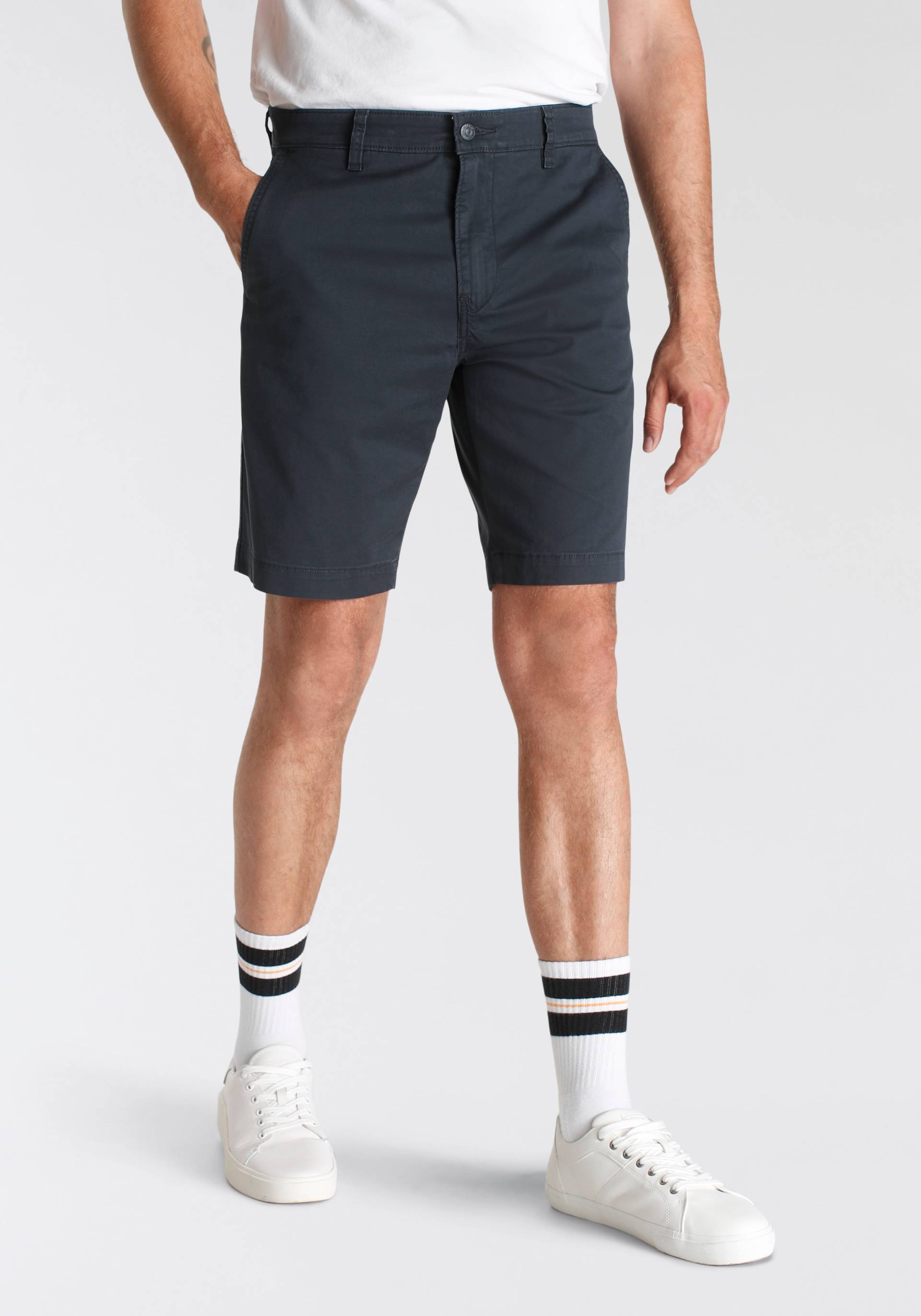 Levi's® Chinoshorts »XX CHINO SHORT II«, mit Logobadge von Levi's®