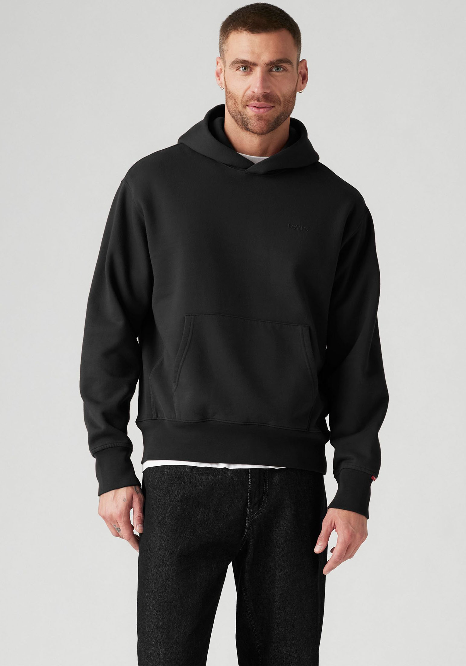 Levi's® Hoodie »THE AUTHENTIC HOODIE«, mit kleiner Ton-in-Ton Logostickerei auf der Brust von Levi's®