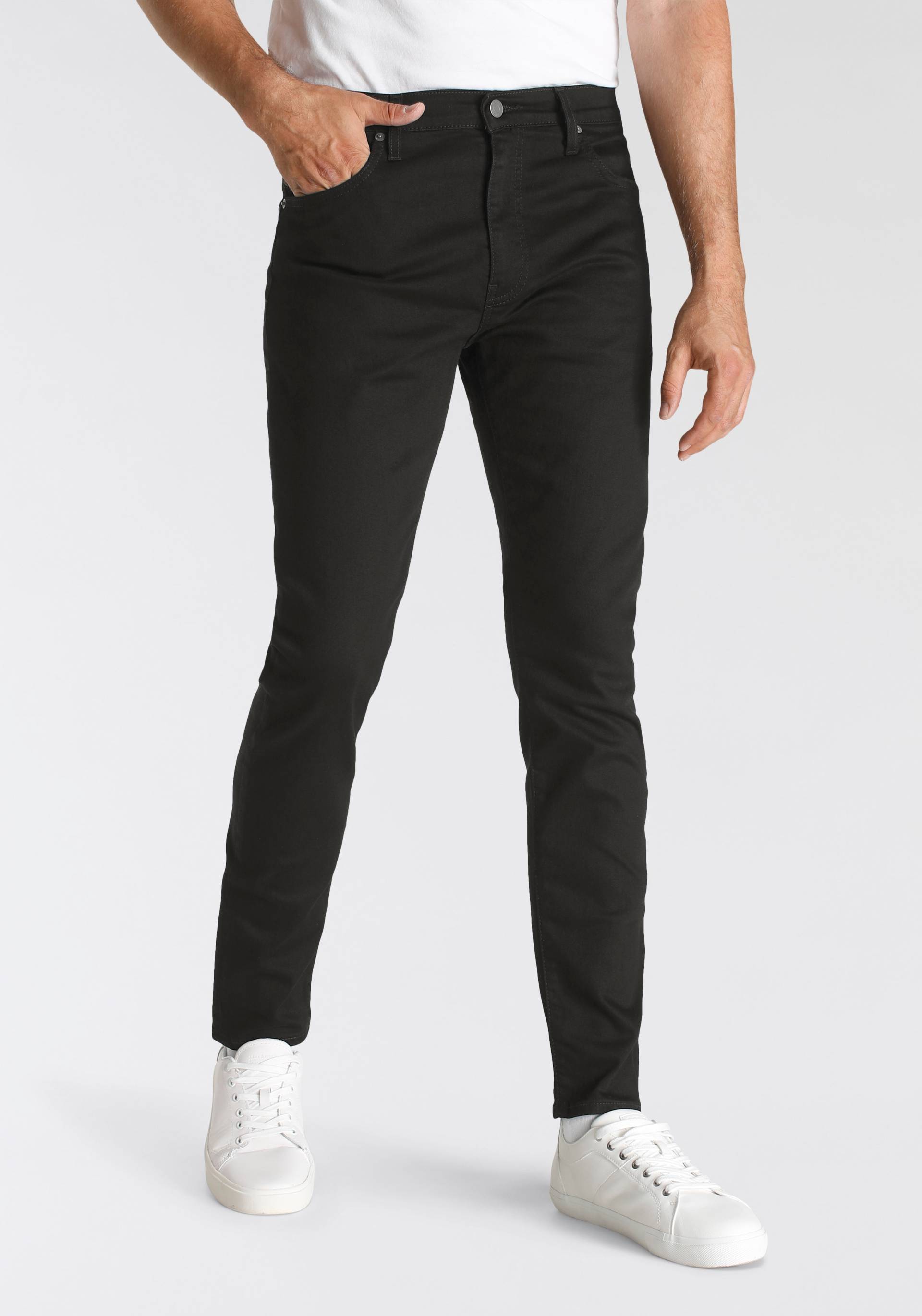 Levi's® Tapered-fit-Jeans »512 Slim Taper Fit«, mit Markenlabel von Levi's®