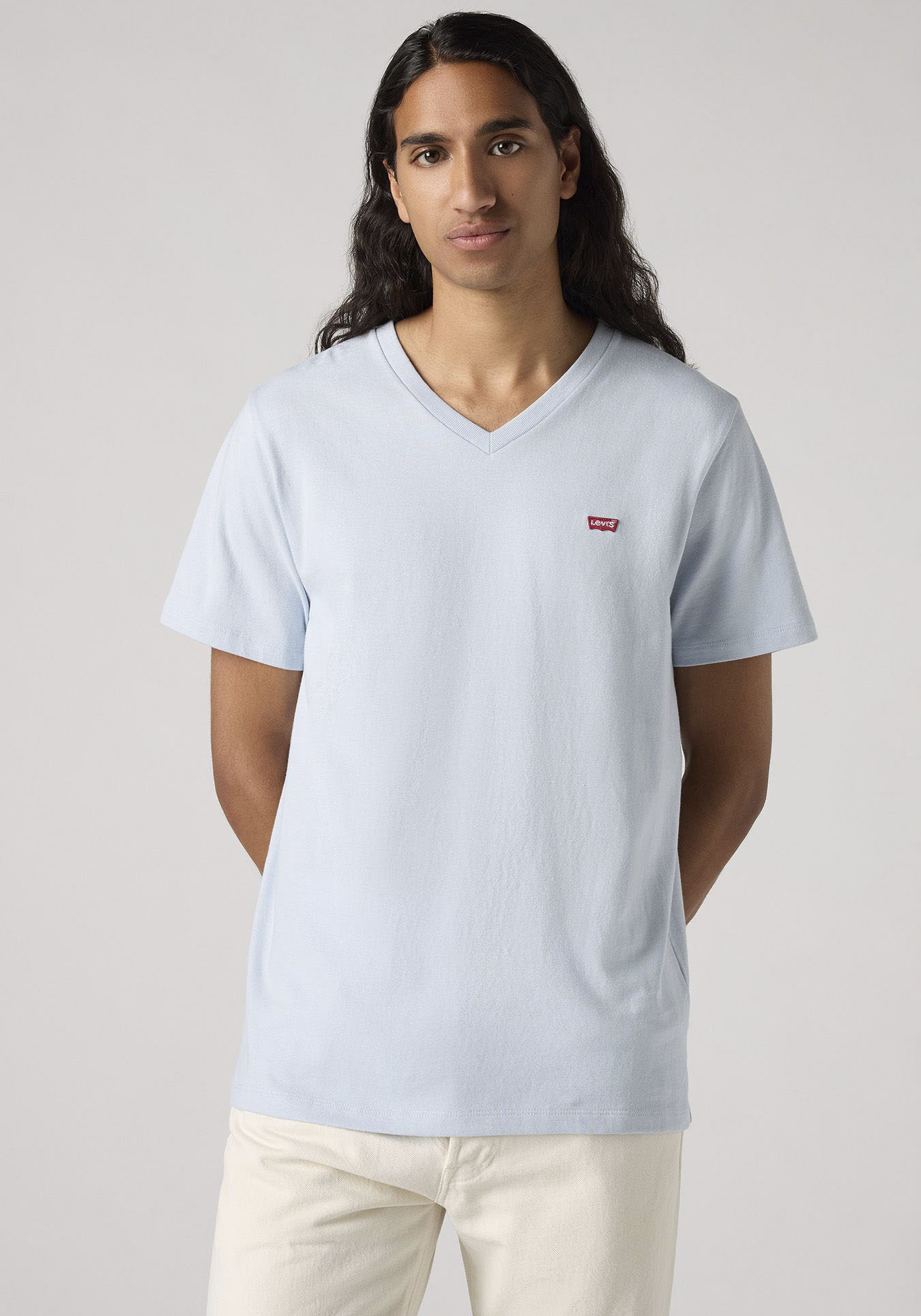 Levi's® V-Shirt »LE ORIGINAL HM VNECK«, mit Logostickerei von Levi's®