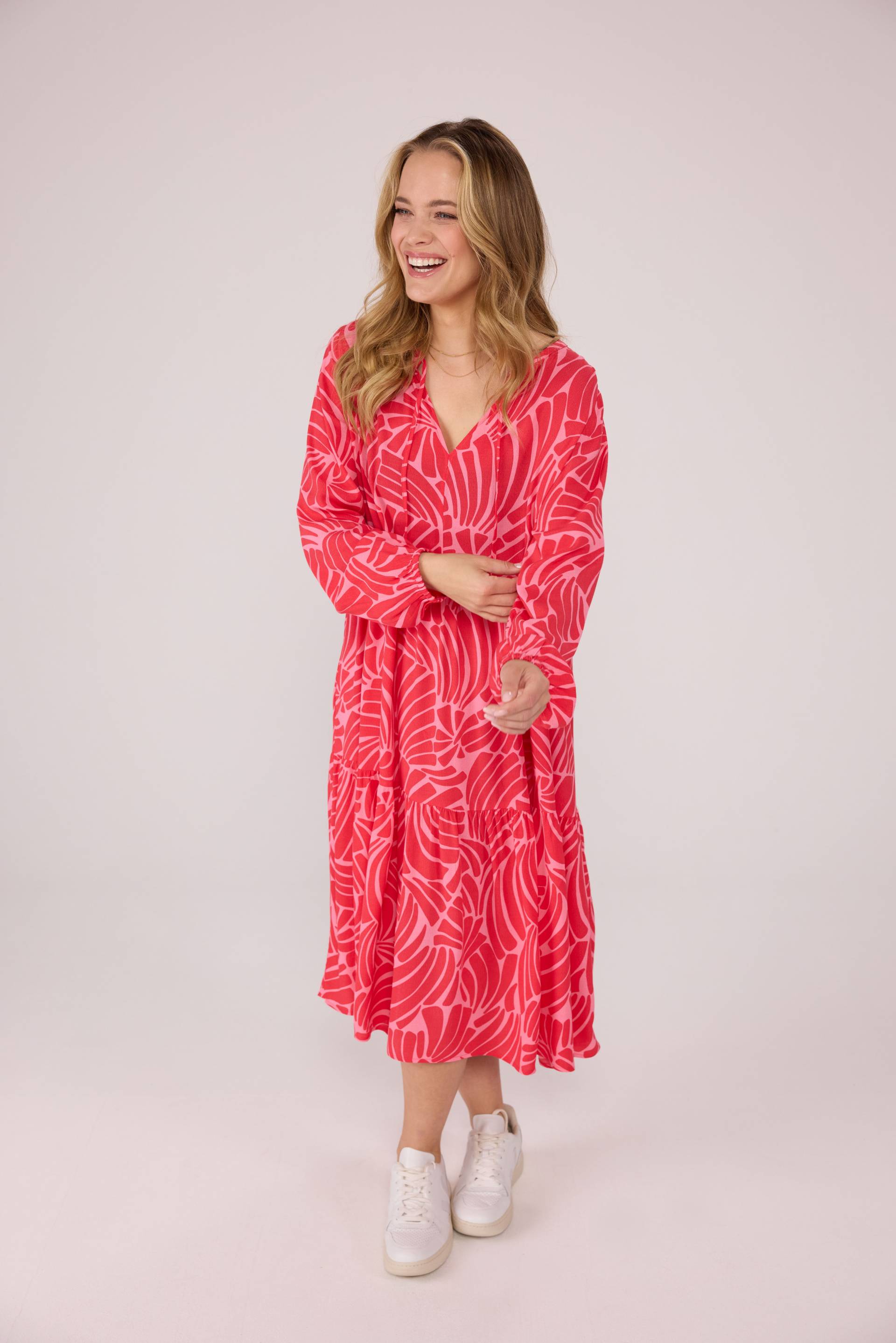 Lieblingsstück Blusenkleid »EaraL«, mit Stufenvolant, allover Print Lieblingsstück Blusenkleid »EaraL«, mit Stufenvolant, allover Print von Lieblingsstück