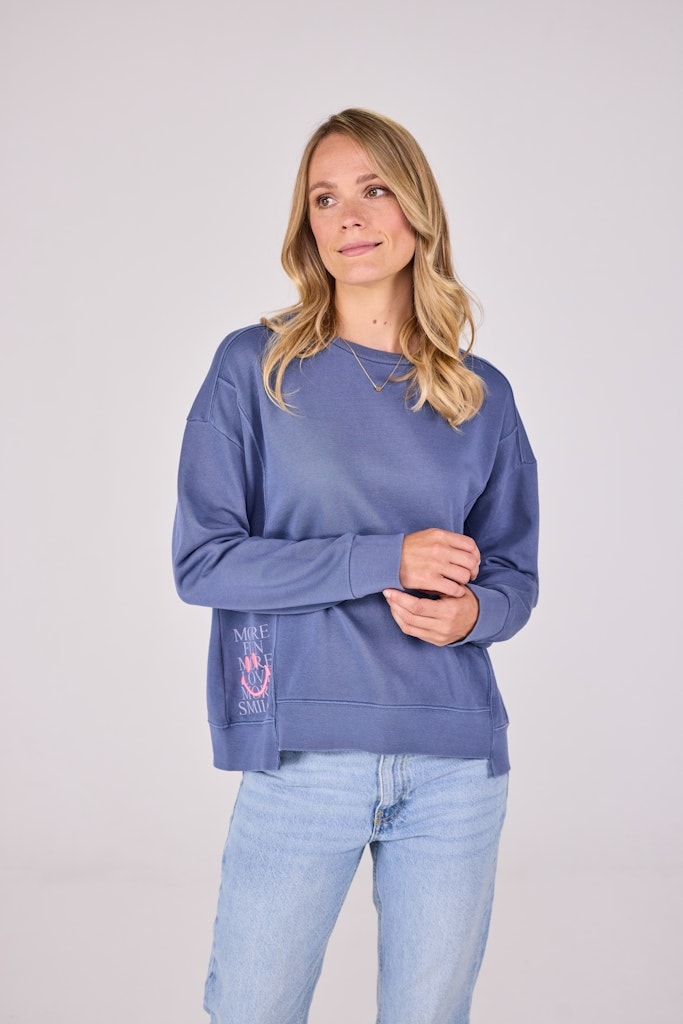 Lieblingsstück Sweatshirt »CaleriaL«, mit Stickerei, hinten länger geschnitten von Lieblingsstück