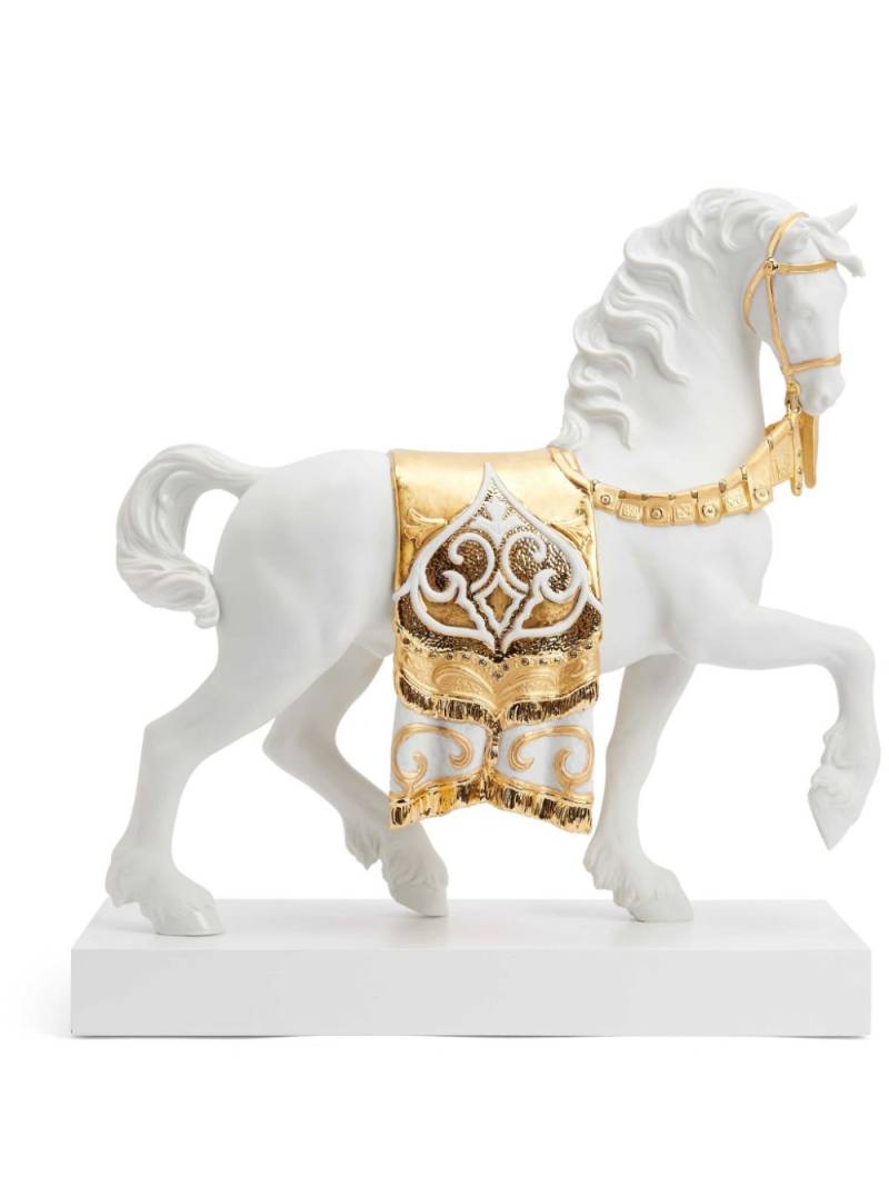 Lladró A Regal Steed sculpture - White von Lladró